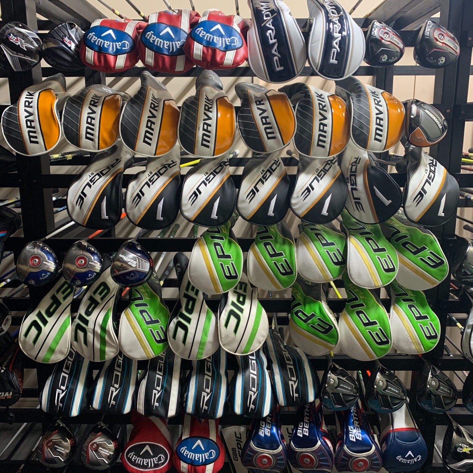 TOP-SHELF CLUBS. <em>THRIFT PRICES.</em>