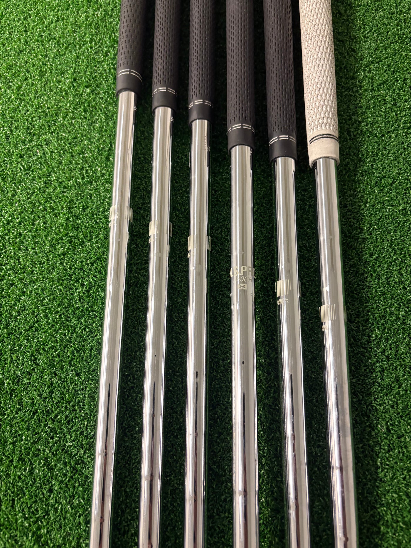 Titleist 718 AP3 5-PW (Stiff)