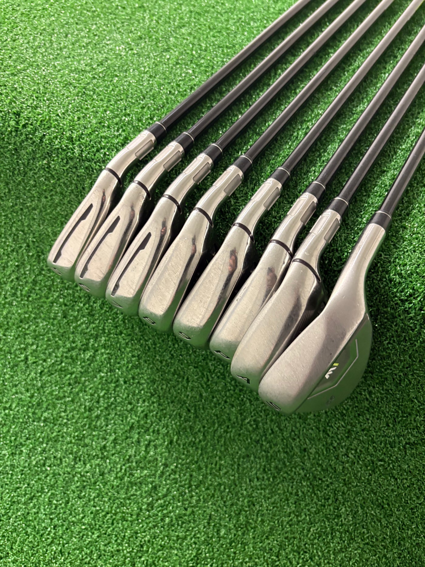 Taylormade M1 (2017) 5-PW + AW + SW (Regular)