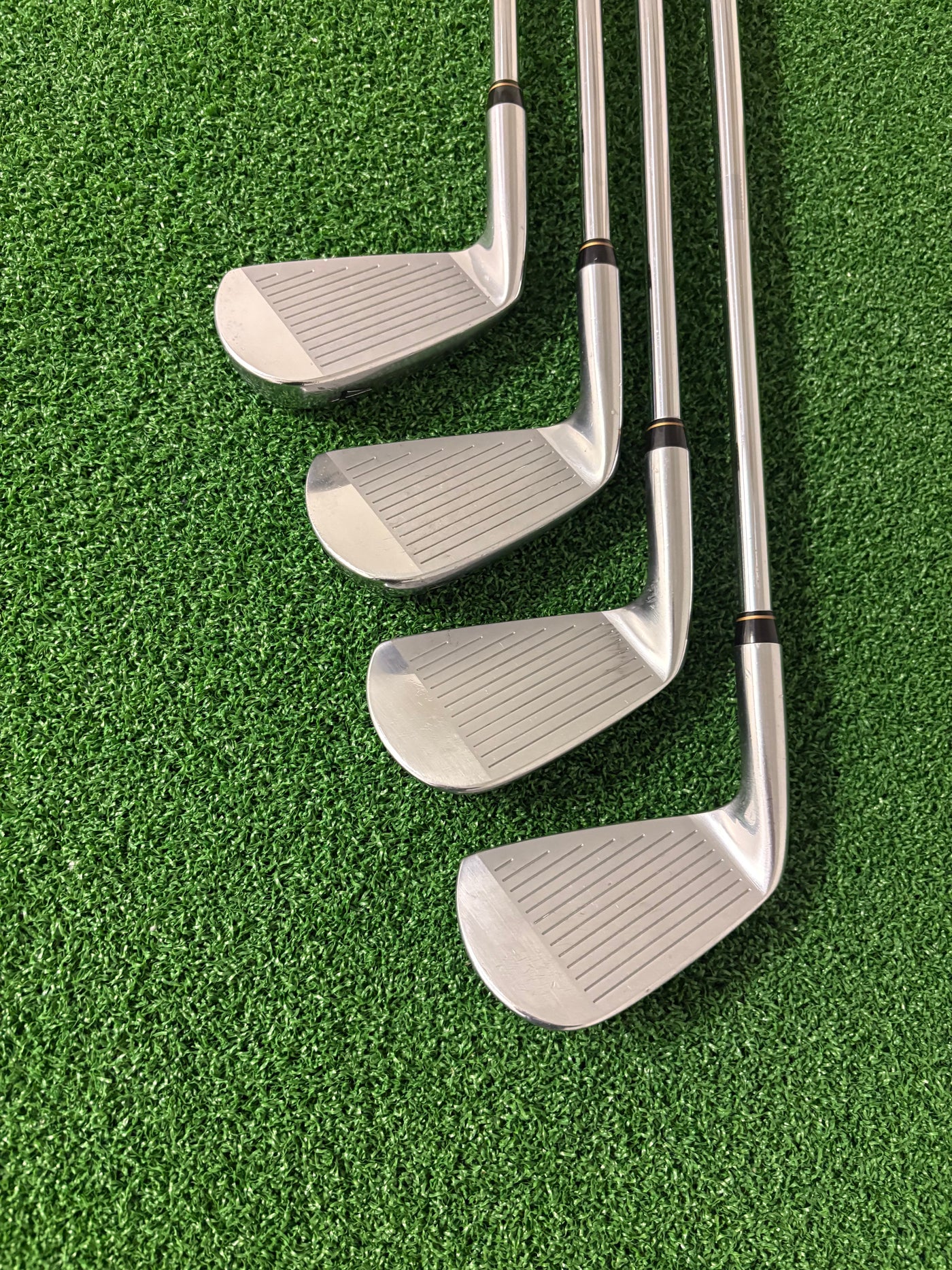 Bridgestone Tour Stage V7000 4-PW + AW  (Stiff)