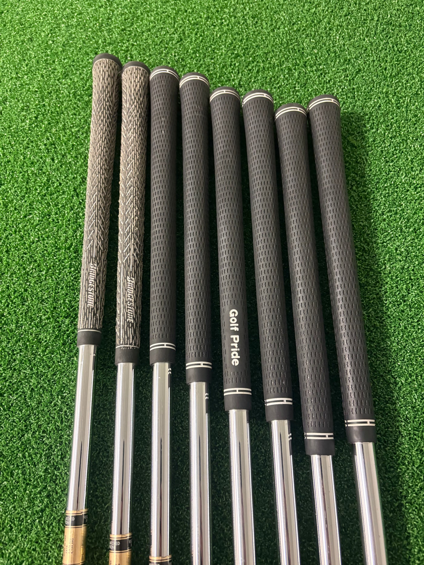 Bridgestone Tour Stage V7000 4-PW + AW  (Stiff)