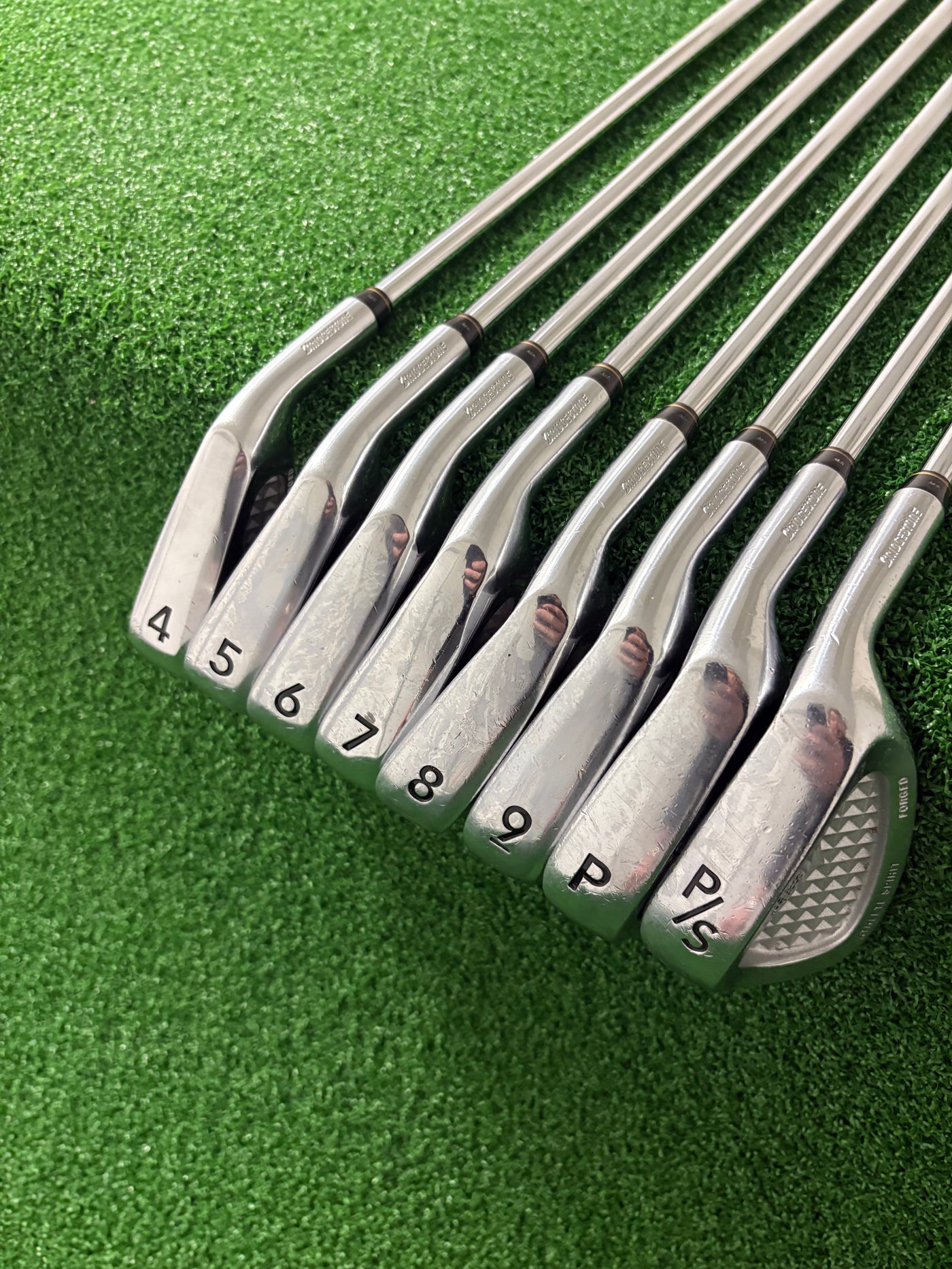 Bridgestone Tour Stage V7000 4-PW + AW  (Stiff)