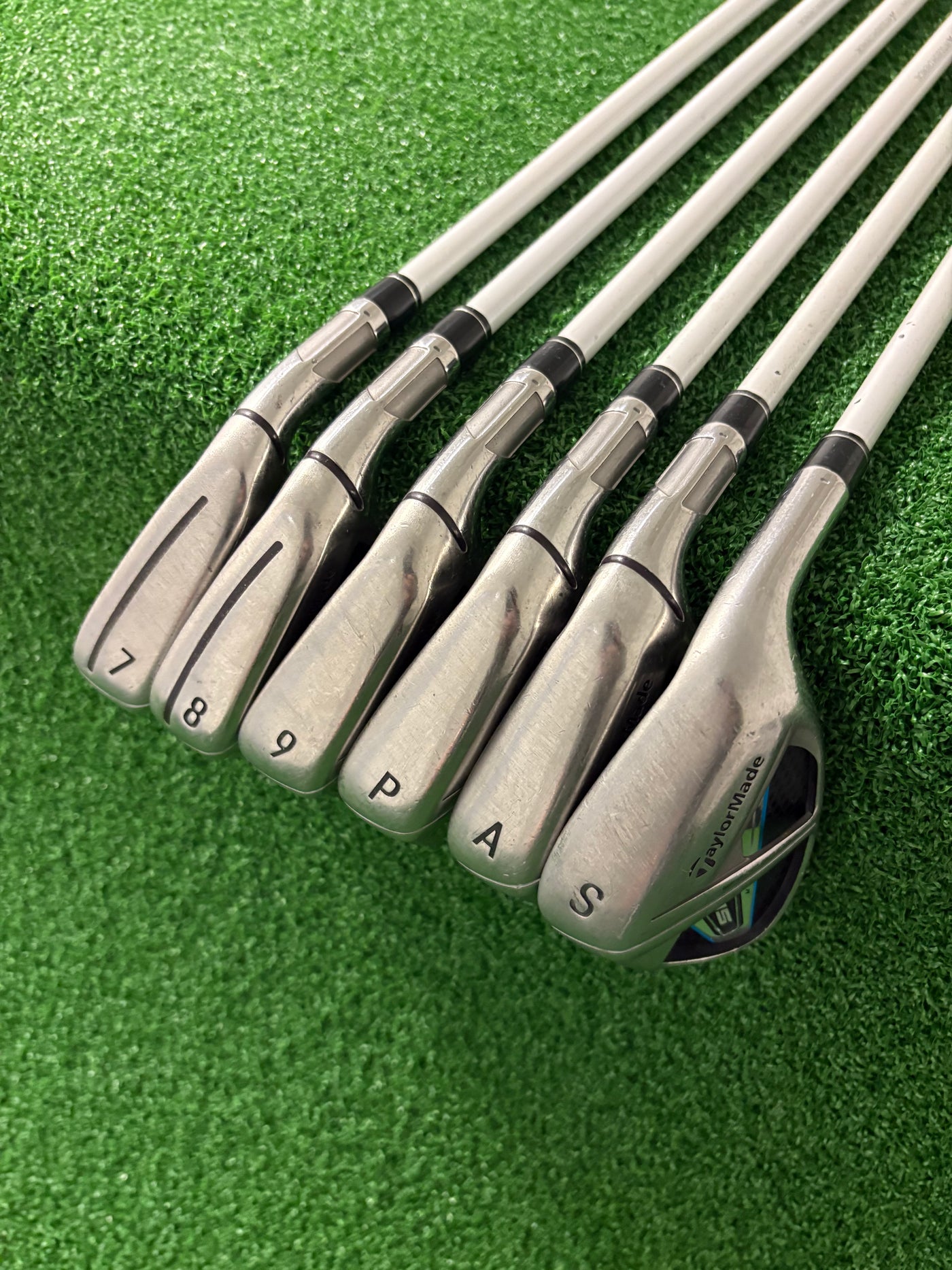 Taylormade Sim Max 7-PW + AW + SW (Ladies)