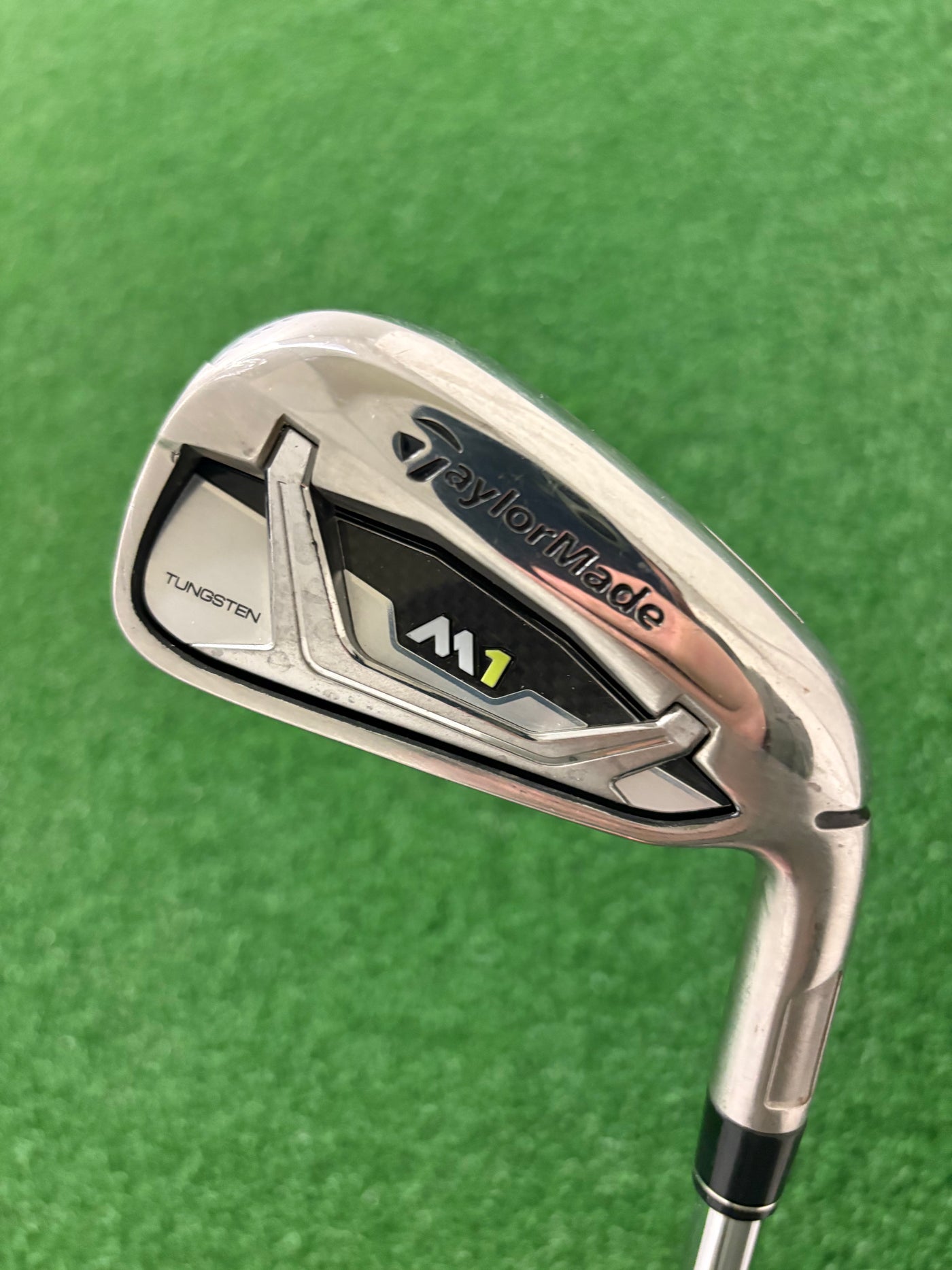 Taylormade M1 (2017) 5-PW  (Stiff)