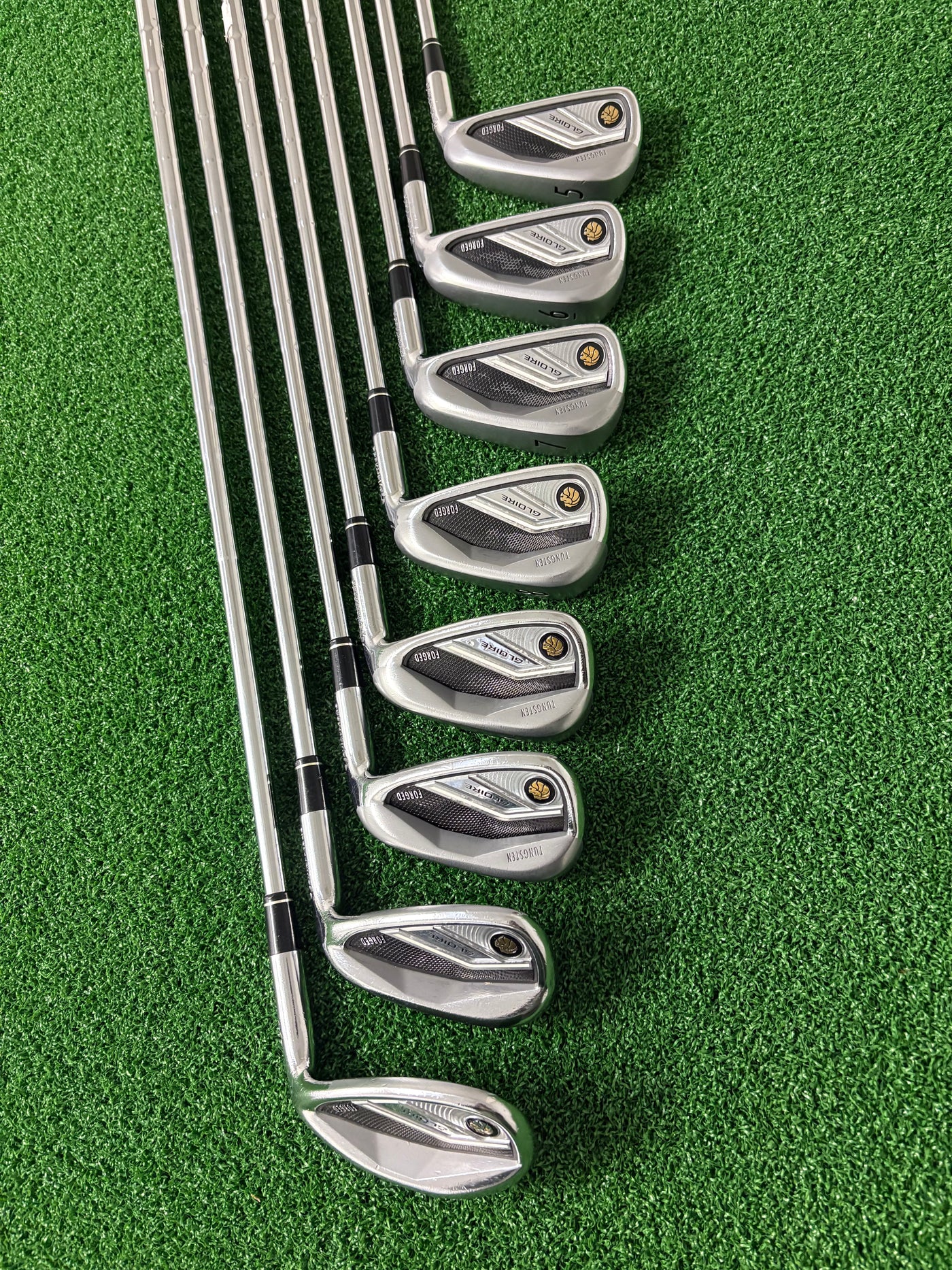 Taylormade Gloire Forged 5-PW + AW + SW (Stiff)