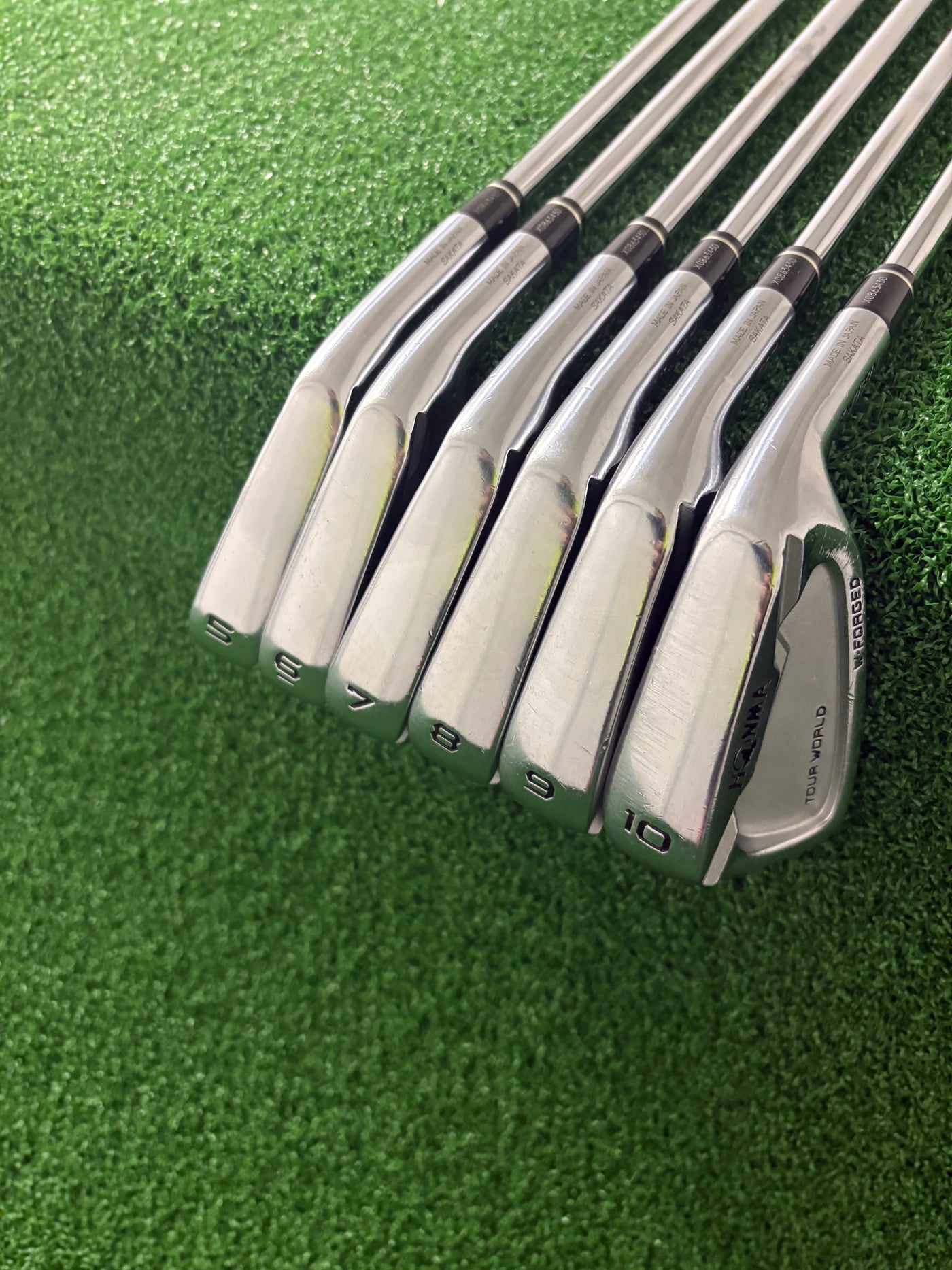 Honma Tour World TW737V 5-PW (Stiff)