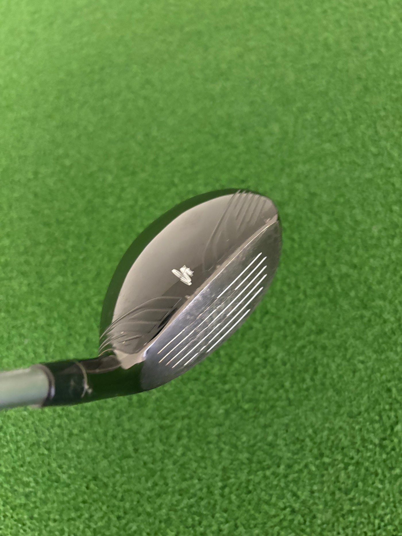 Cobra King F8 22* 4 Hybrid (Regular) LEFT