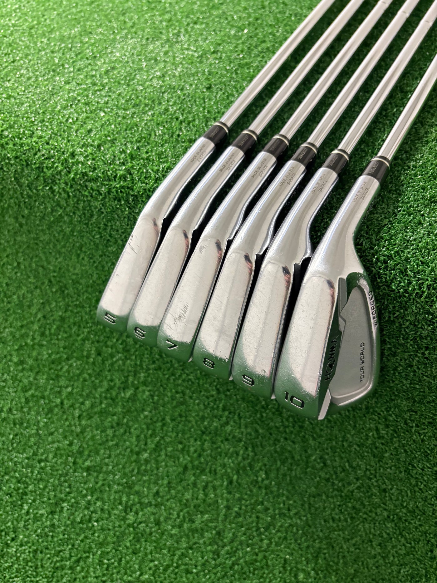 Honma Tour World TW737V 5-PW (Stiff)