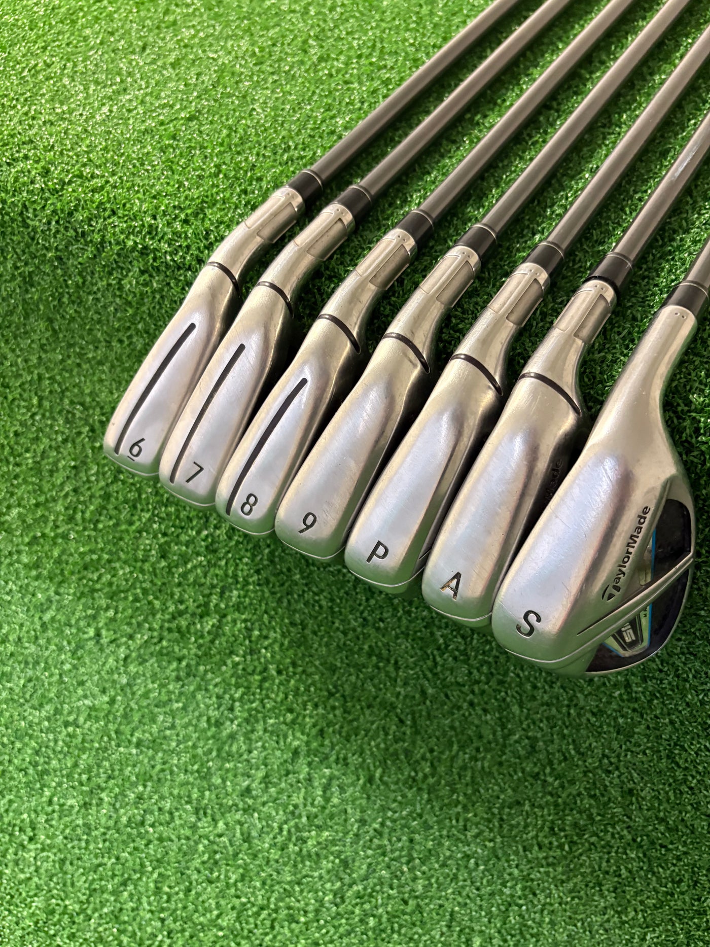 Taylormade Sim Max 6-PW + AW + SW (Stiff)