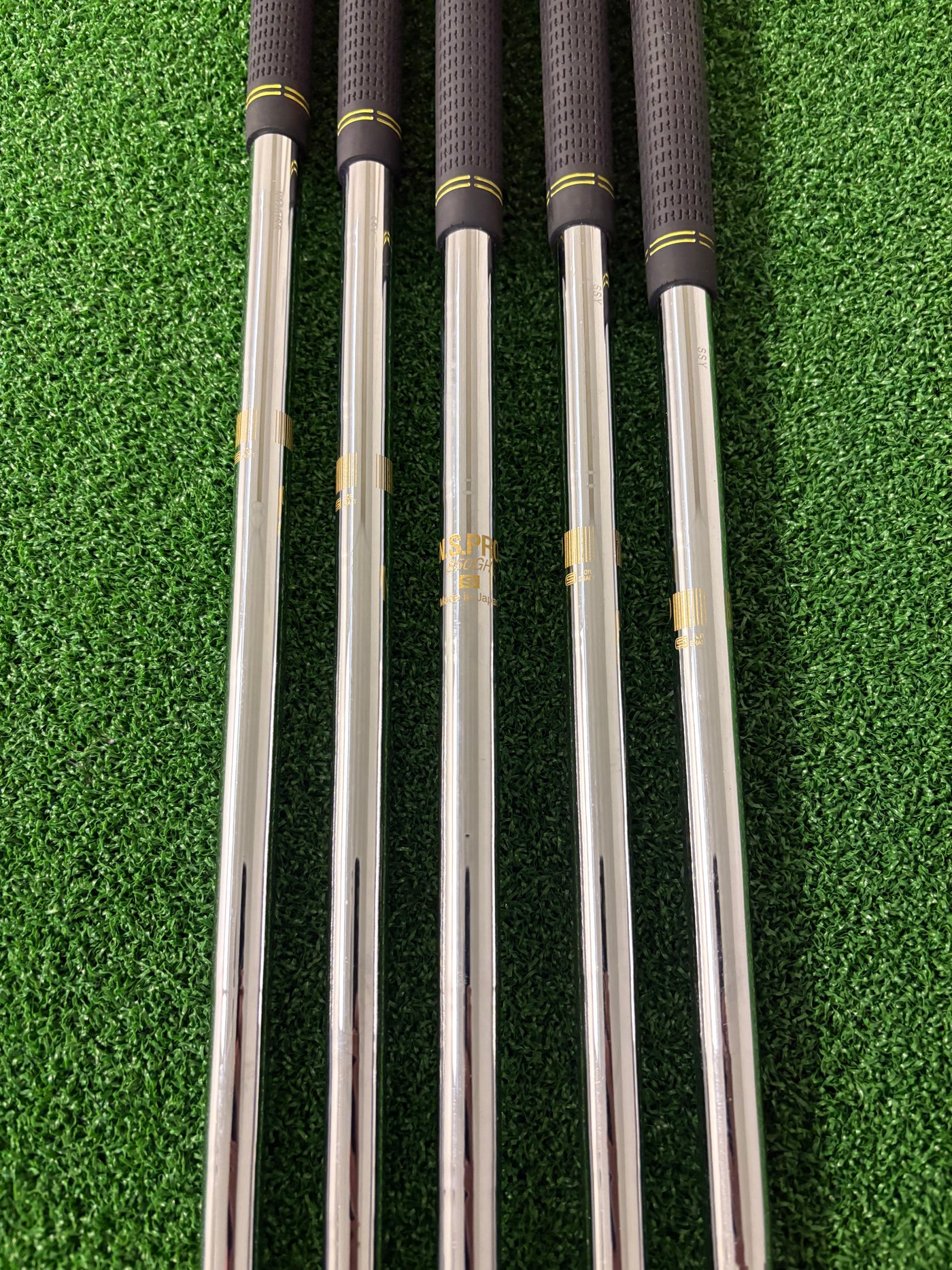 Bridgestone Tour B JGR (2019) 6-PW (Stiff)