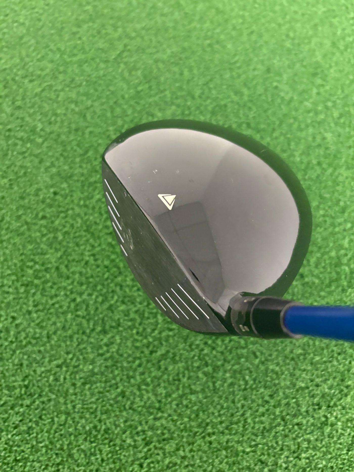 Titleist 915D3 9.5* (Stiff)