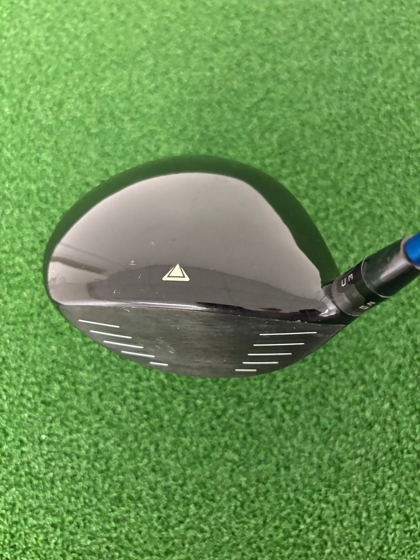 Titleist 915D3 9.5* (Stiff)