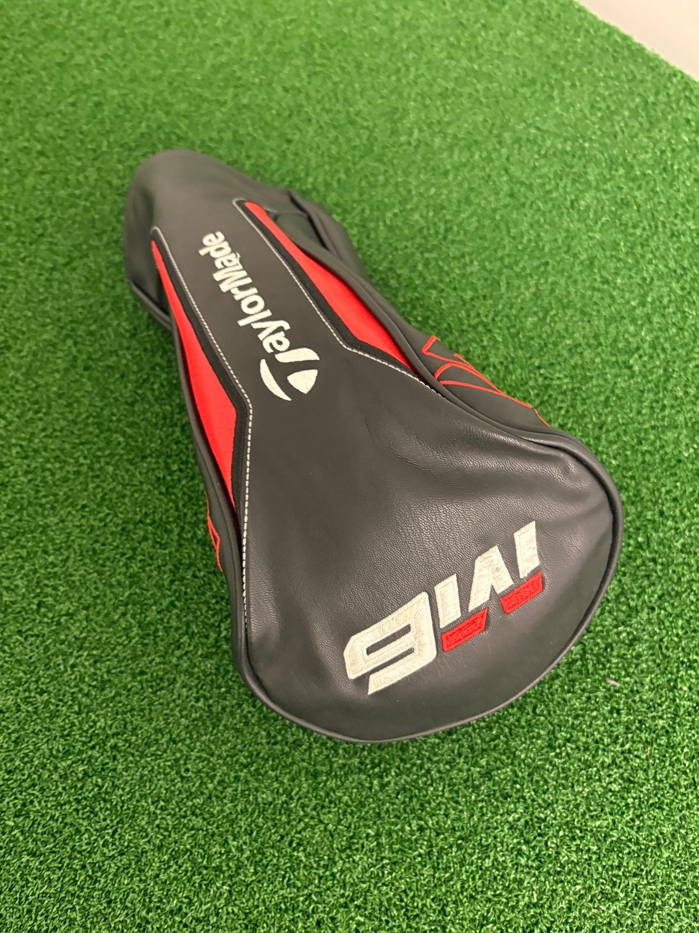 Taylormade M6 10.5* (Stiff)