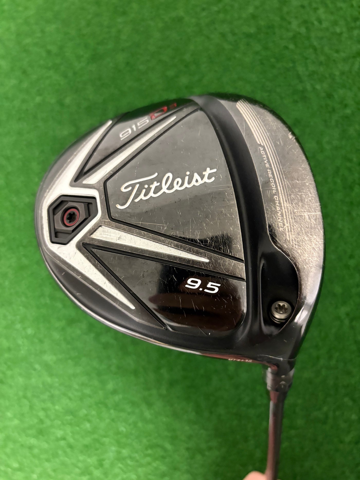 Titleist 915D3 9.5* (Stiff)
