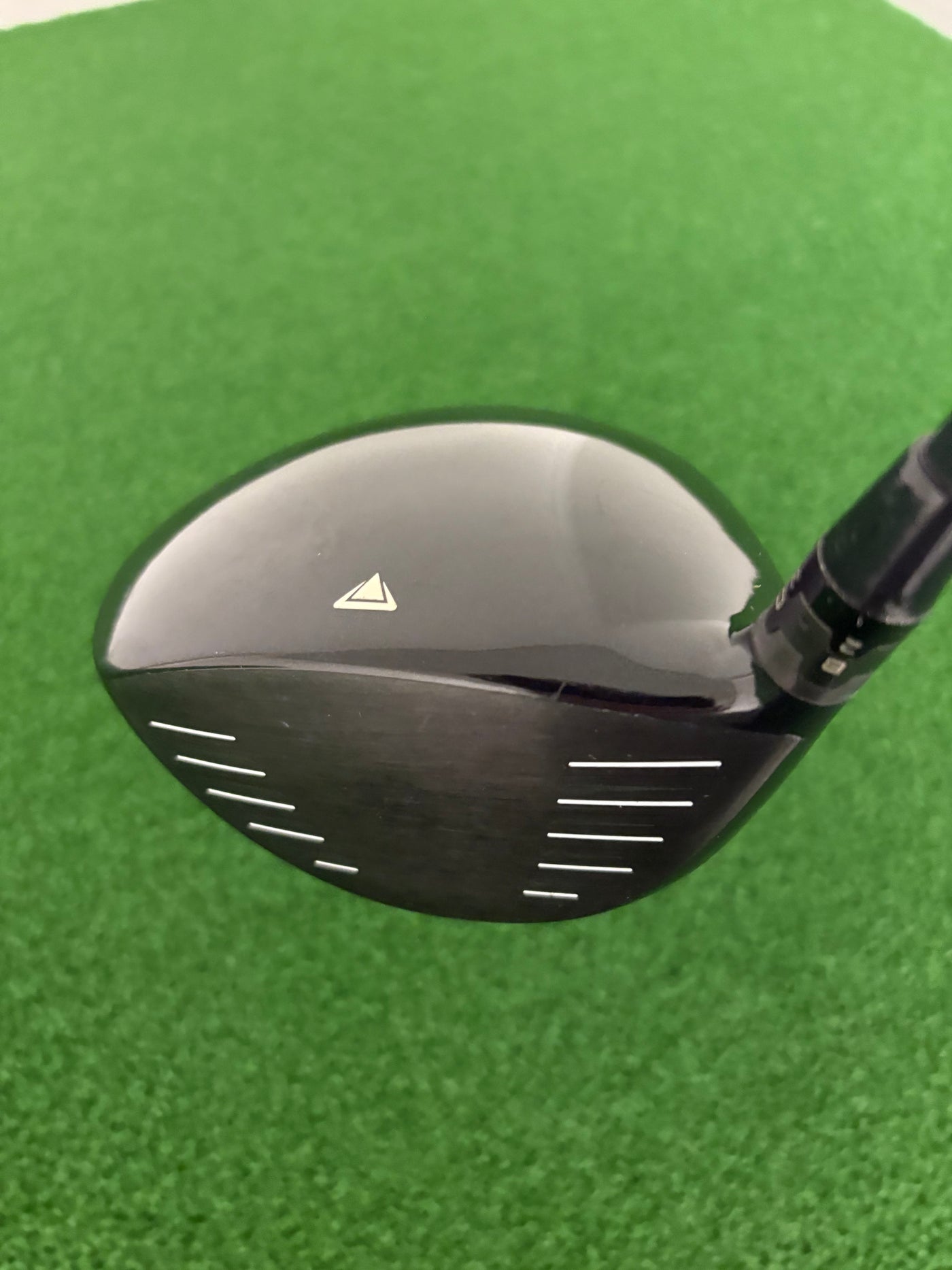 Titleist 915D3 9.5* (Stiff)