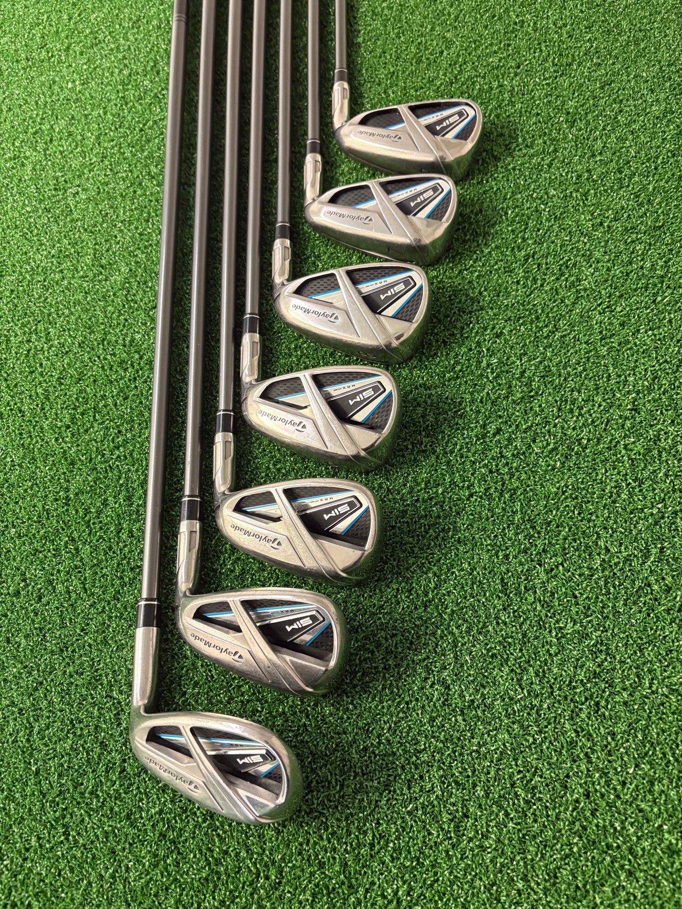 Taylormade Sim Max 6-PW + AW + SW (Stiff)