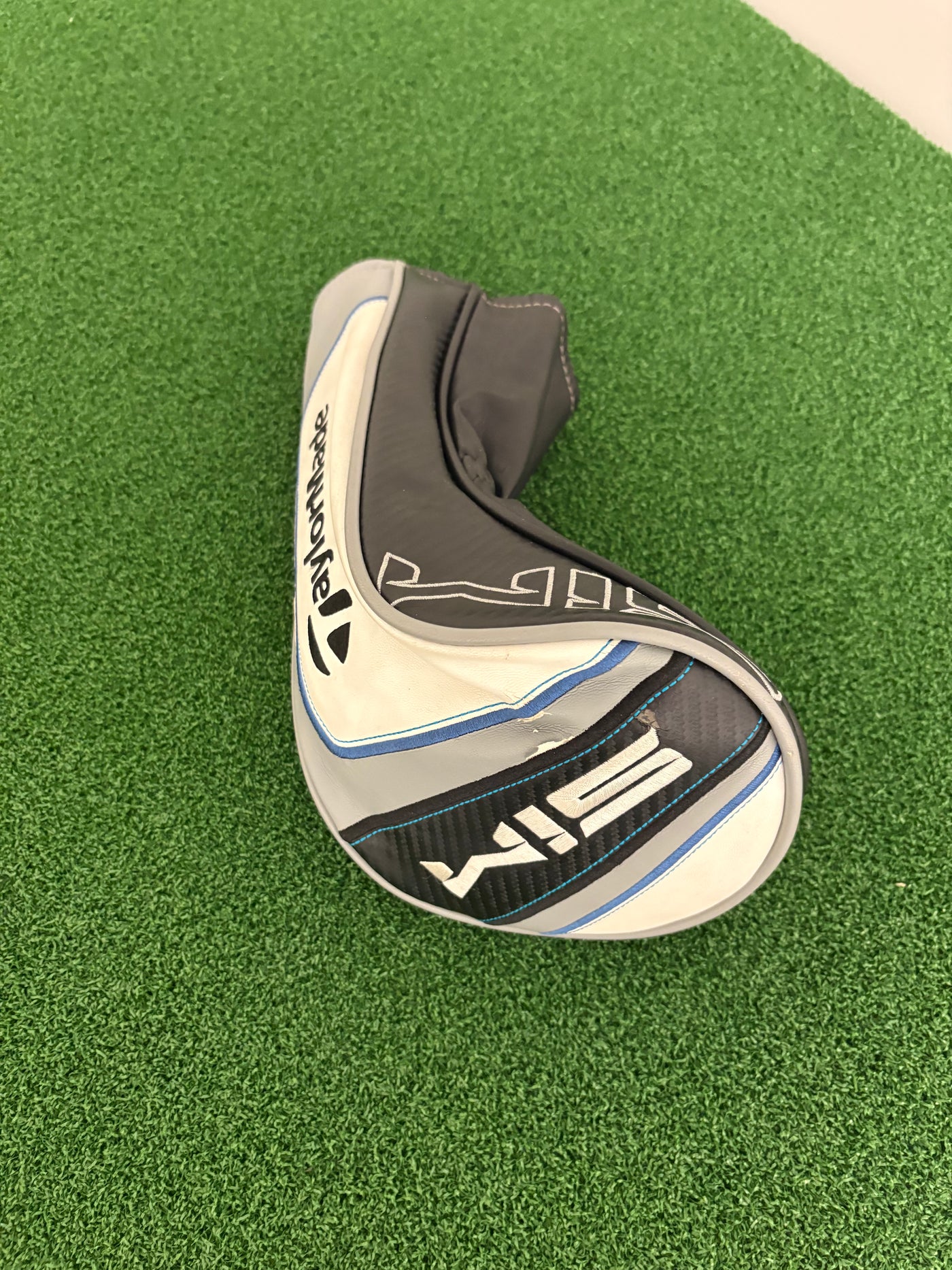 Taylormade Sim 10.5* (Stiff)