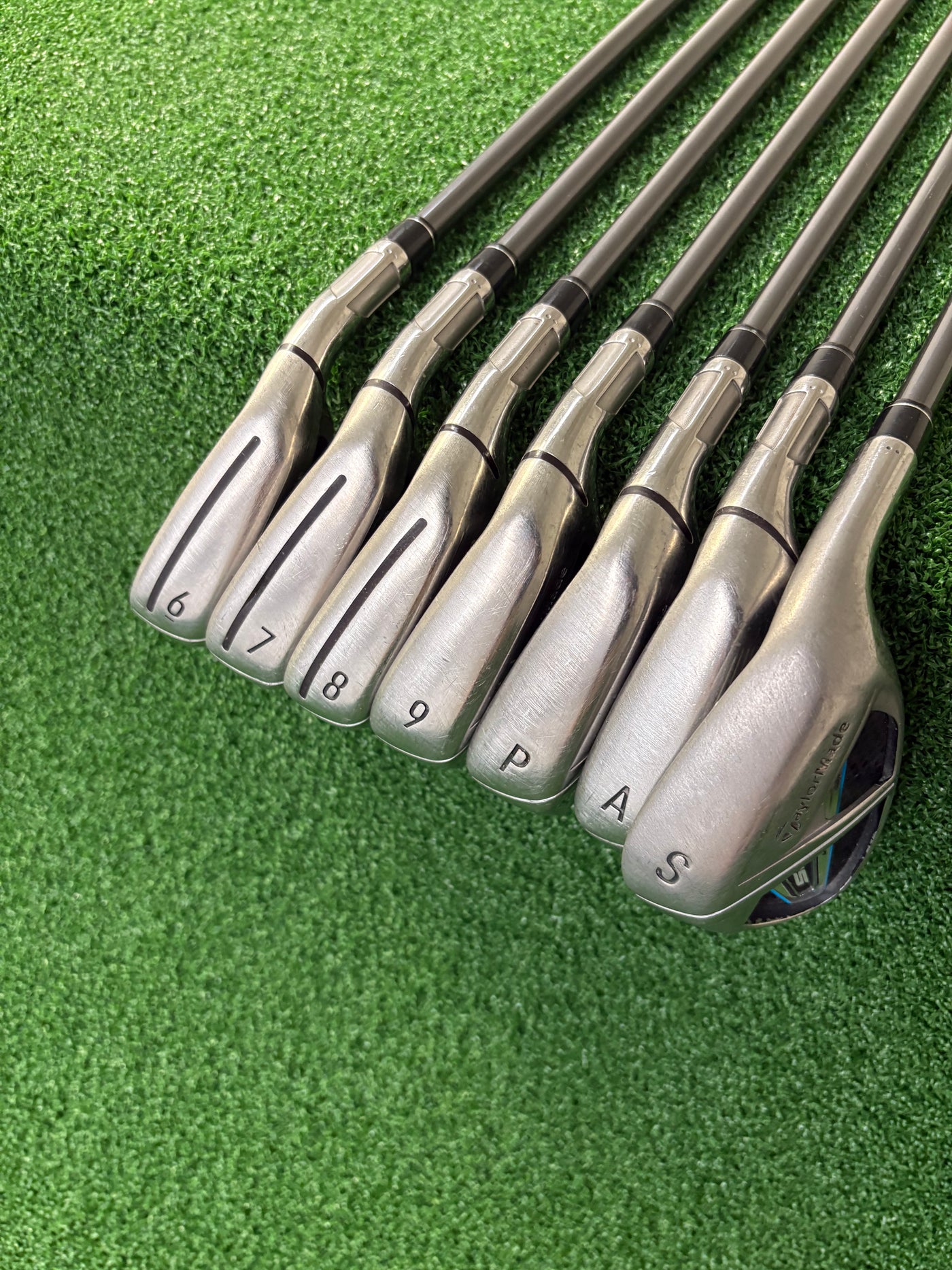 Taylormade Sim Max 6-PW + AW + SW (Stiff)