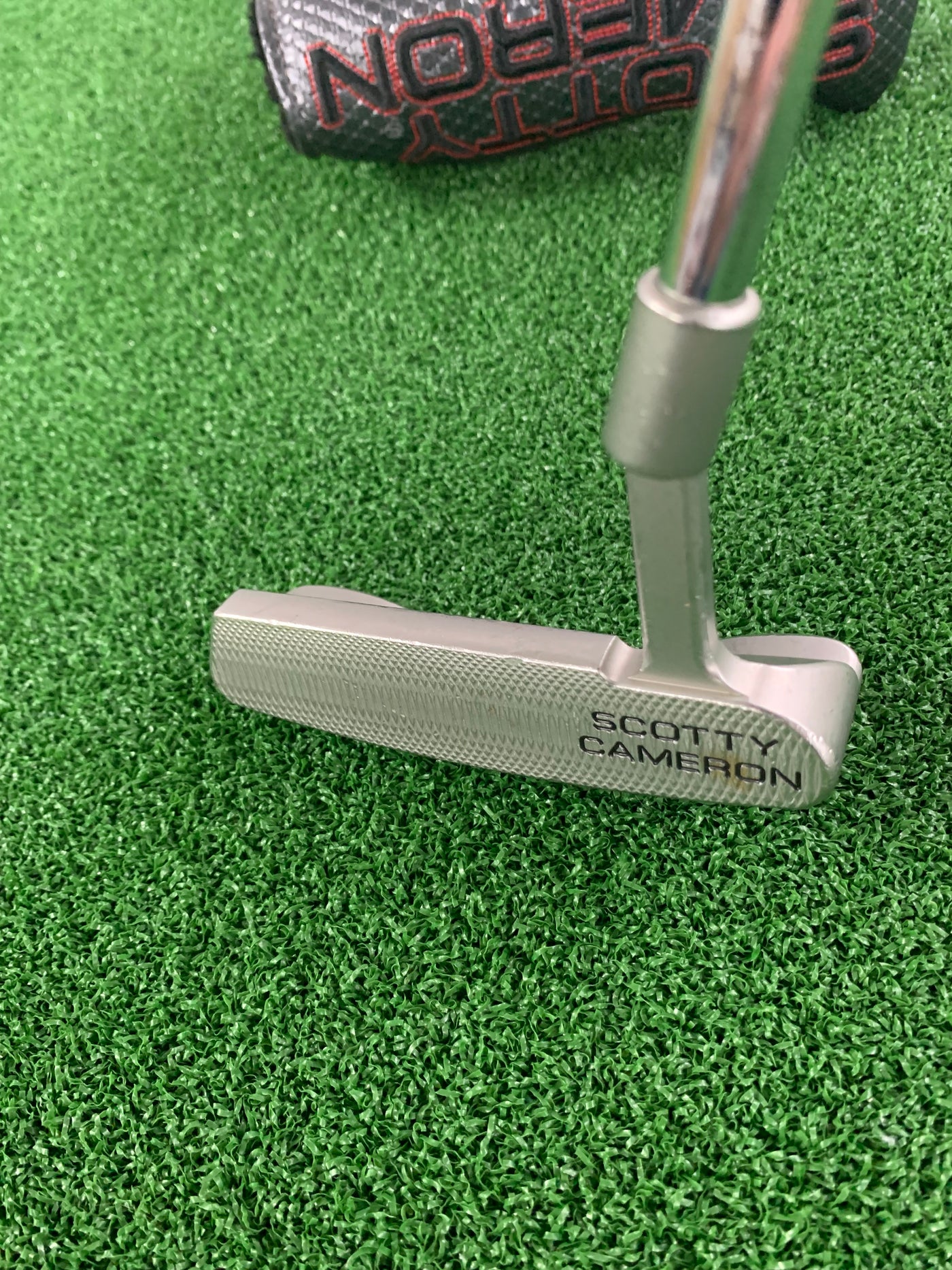 Scotty Cameron Select Newport (35")