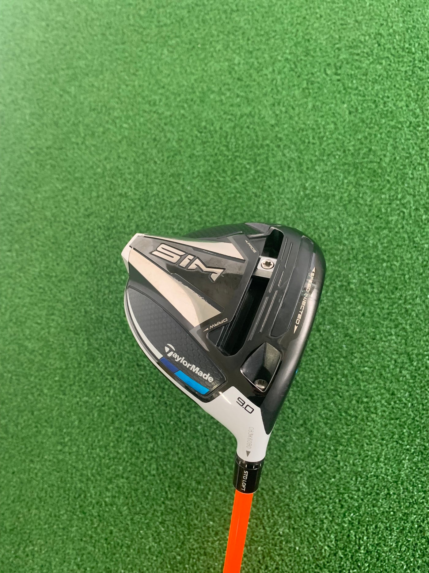 Taylormade Sim 9.0* (Stiff)