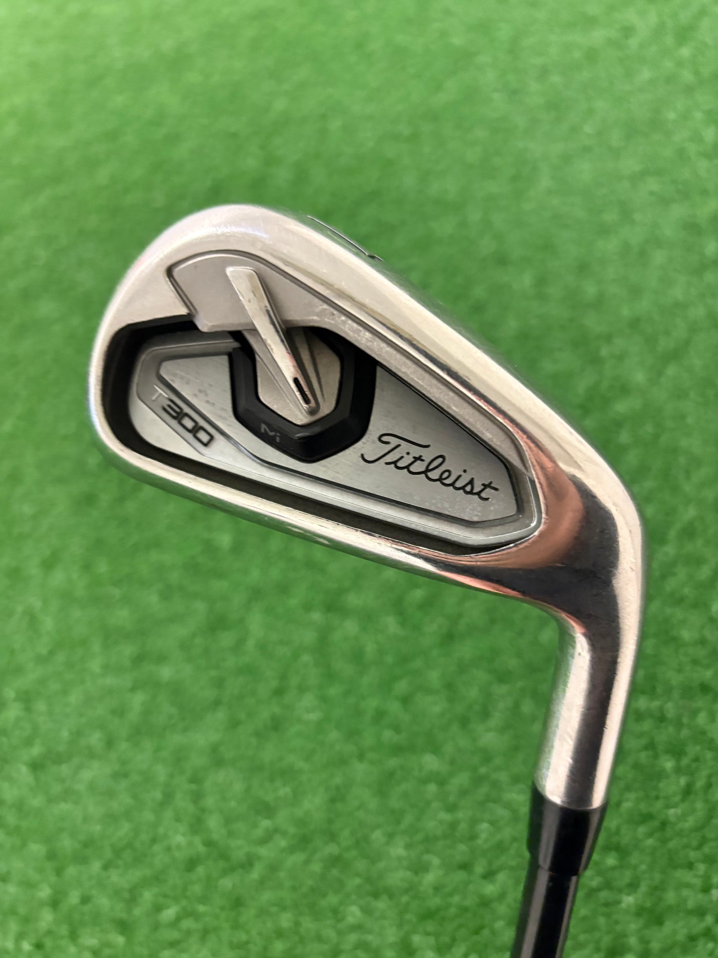 Titleist T-300 6-PW (Stiff)