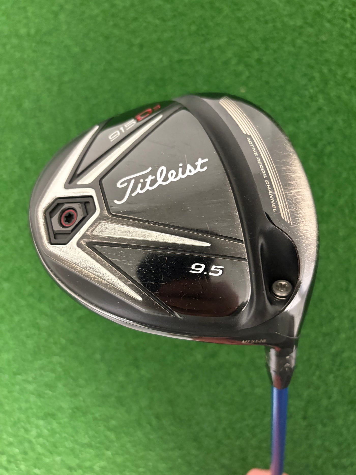 Titleist 915D3 9.5* (Stiff)