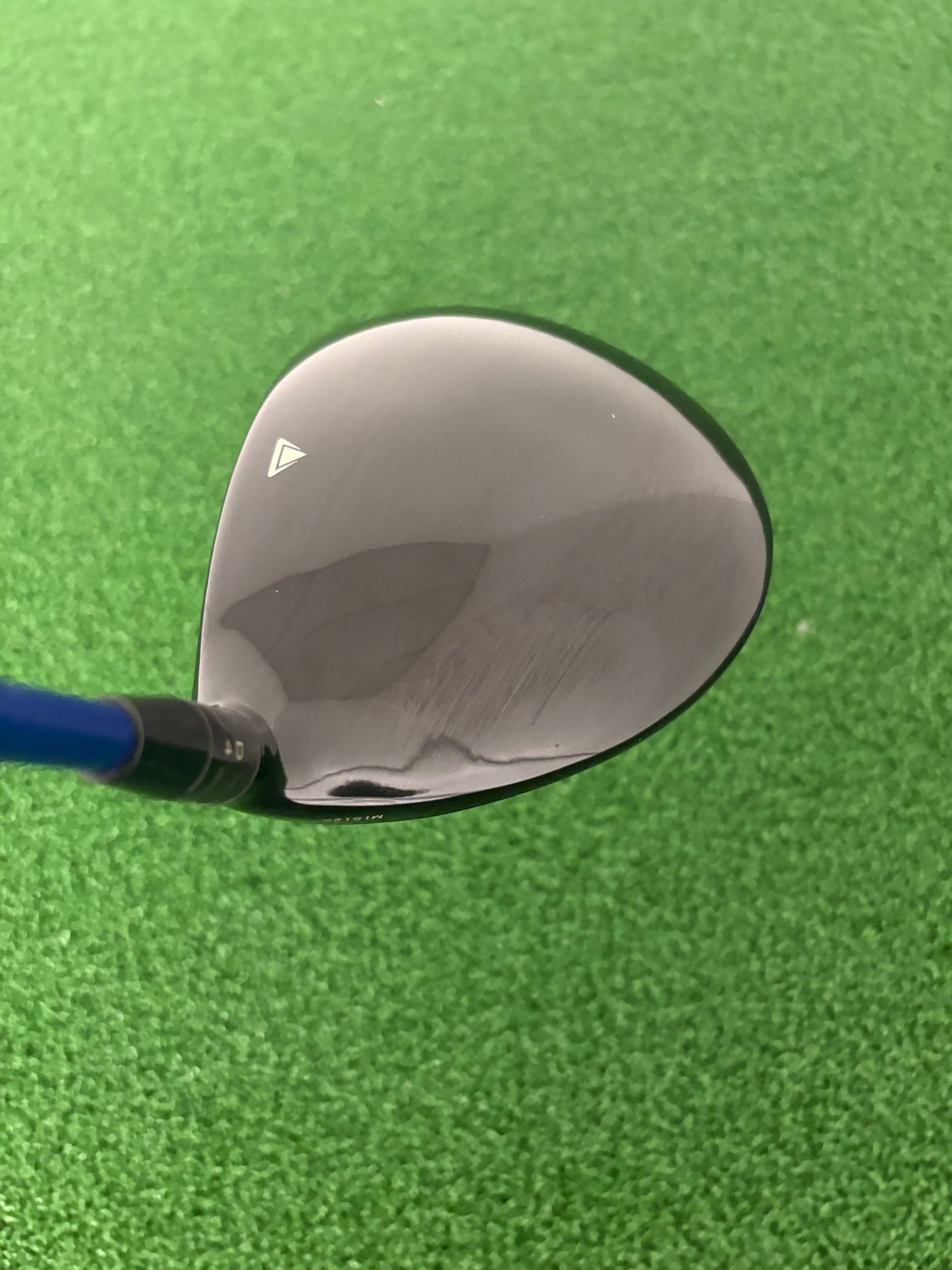 Titleist 915D3 9.5* (Stiff)