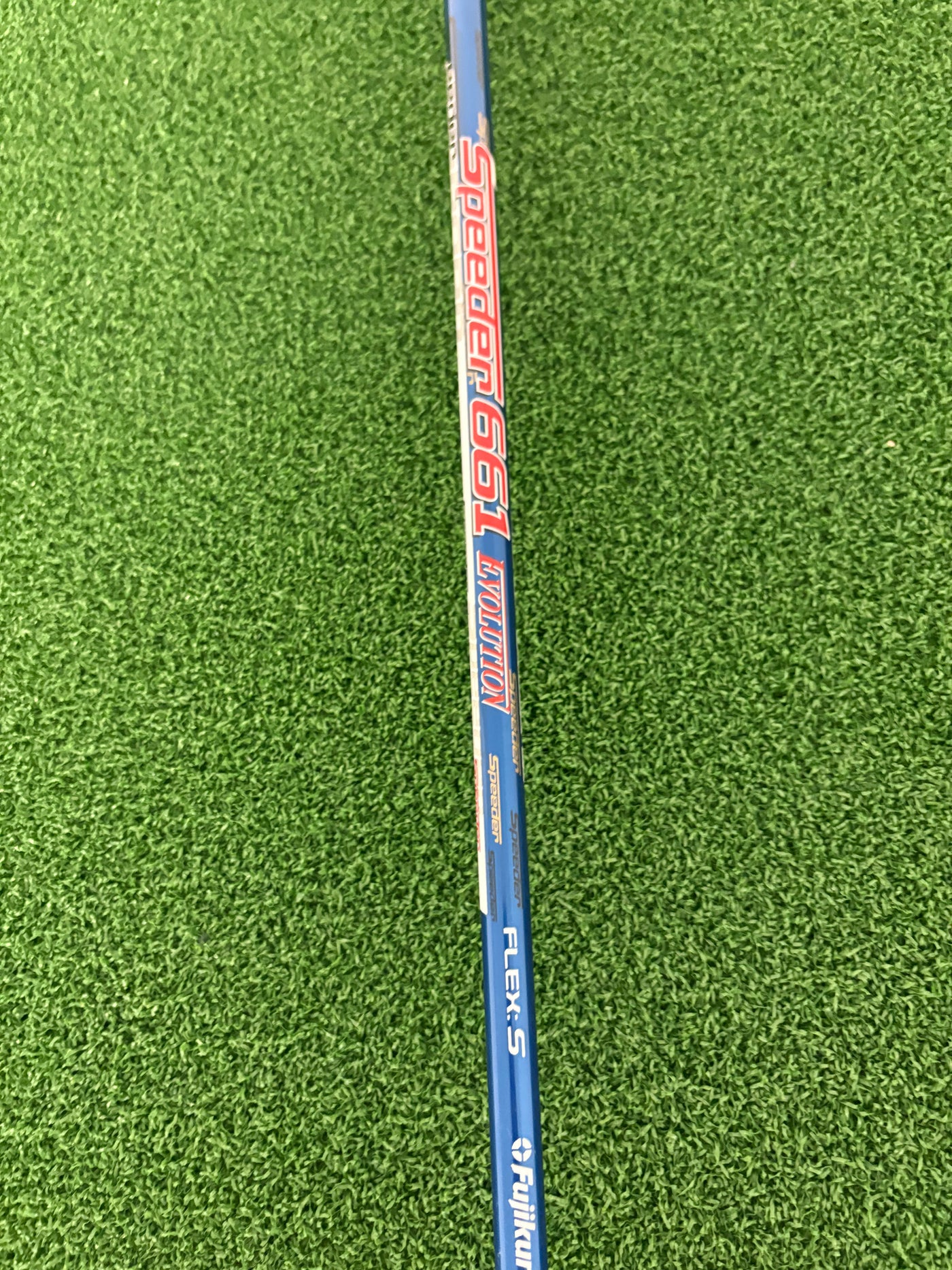 Titleist 915D3 9.5* (Stiff)