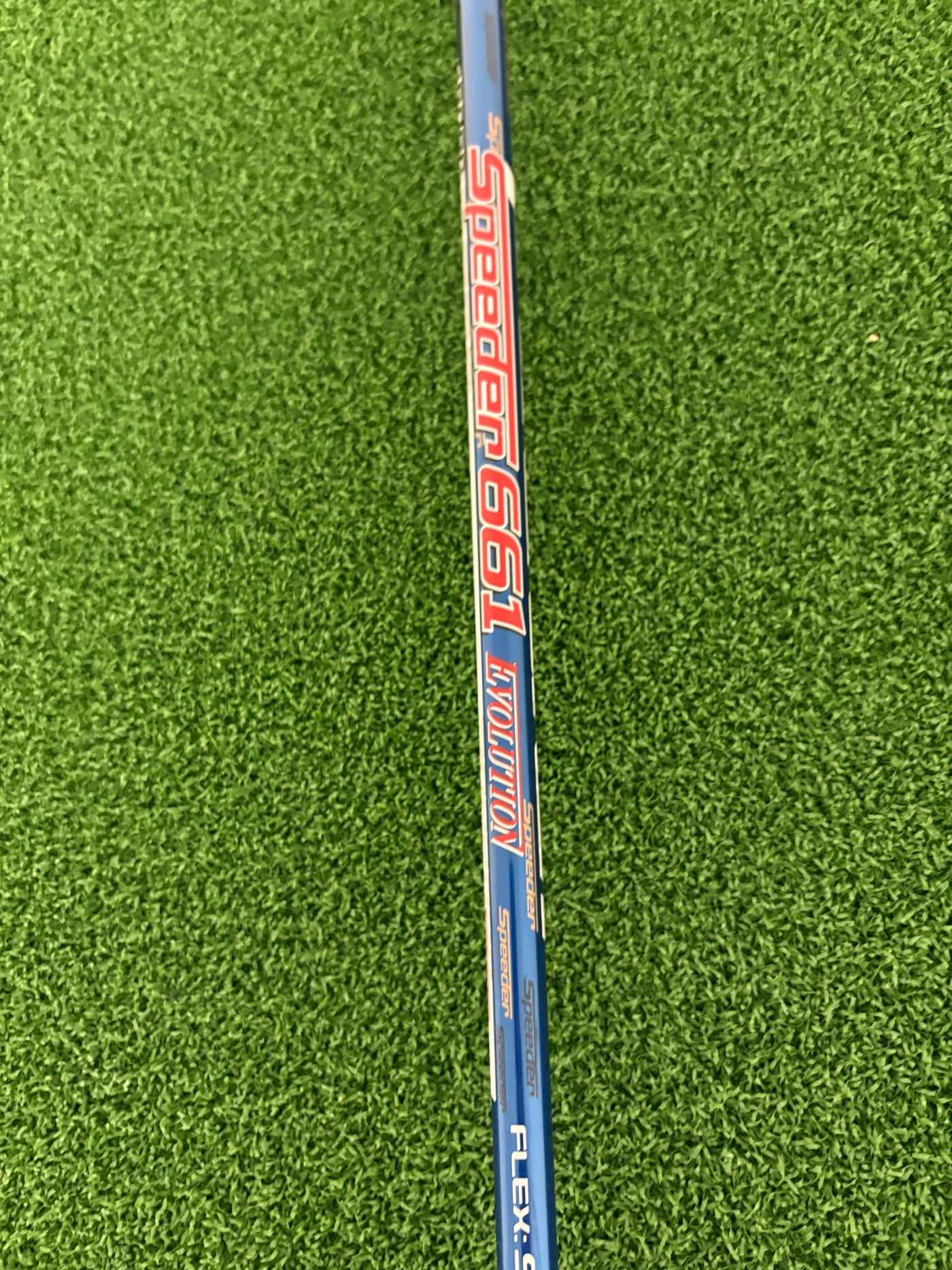 Titleist 915D2 9.5* (Stiff)