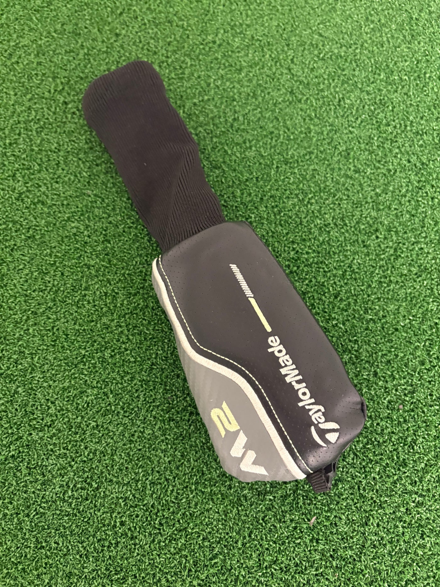 Taylormade M2 (2017) 22* 4 Hybrid (Stiff)
