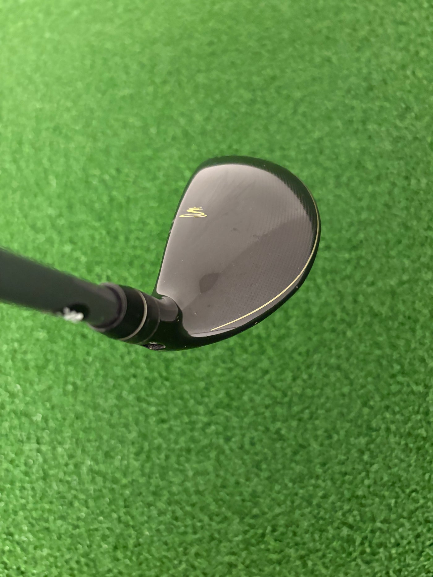 Cobra F6 23* 4 Hybrid (Stiff/Regular)