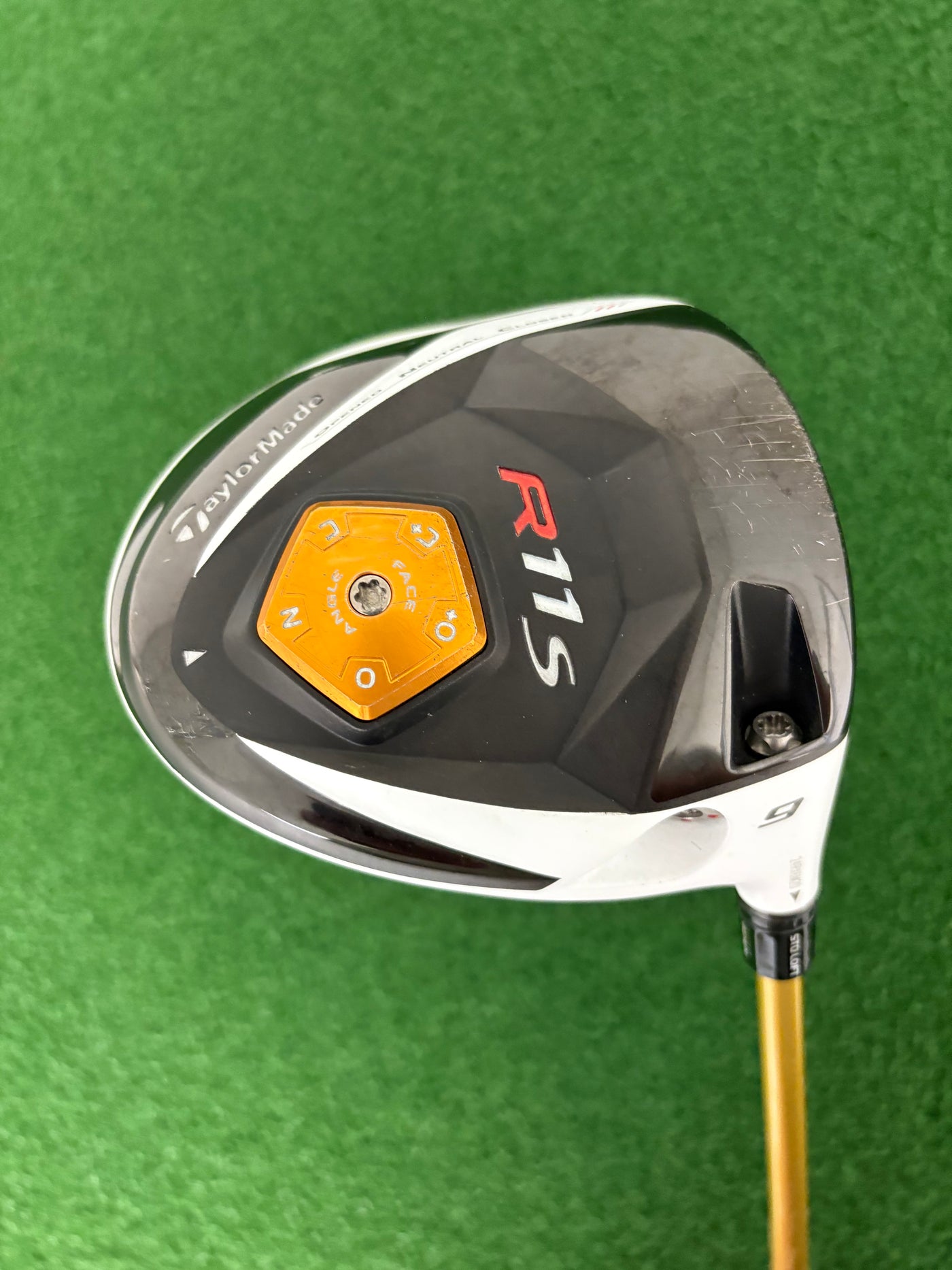 Taylormade R11S 9.0* (Stiff)