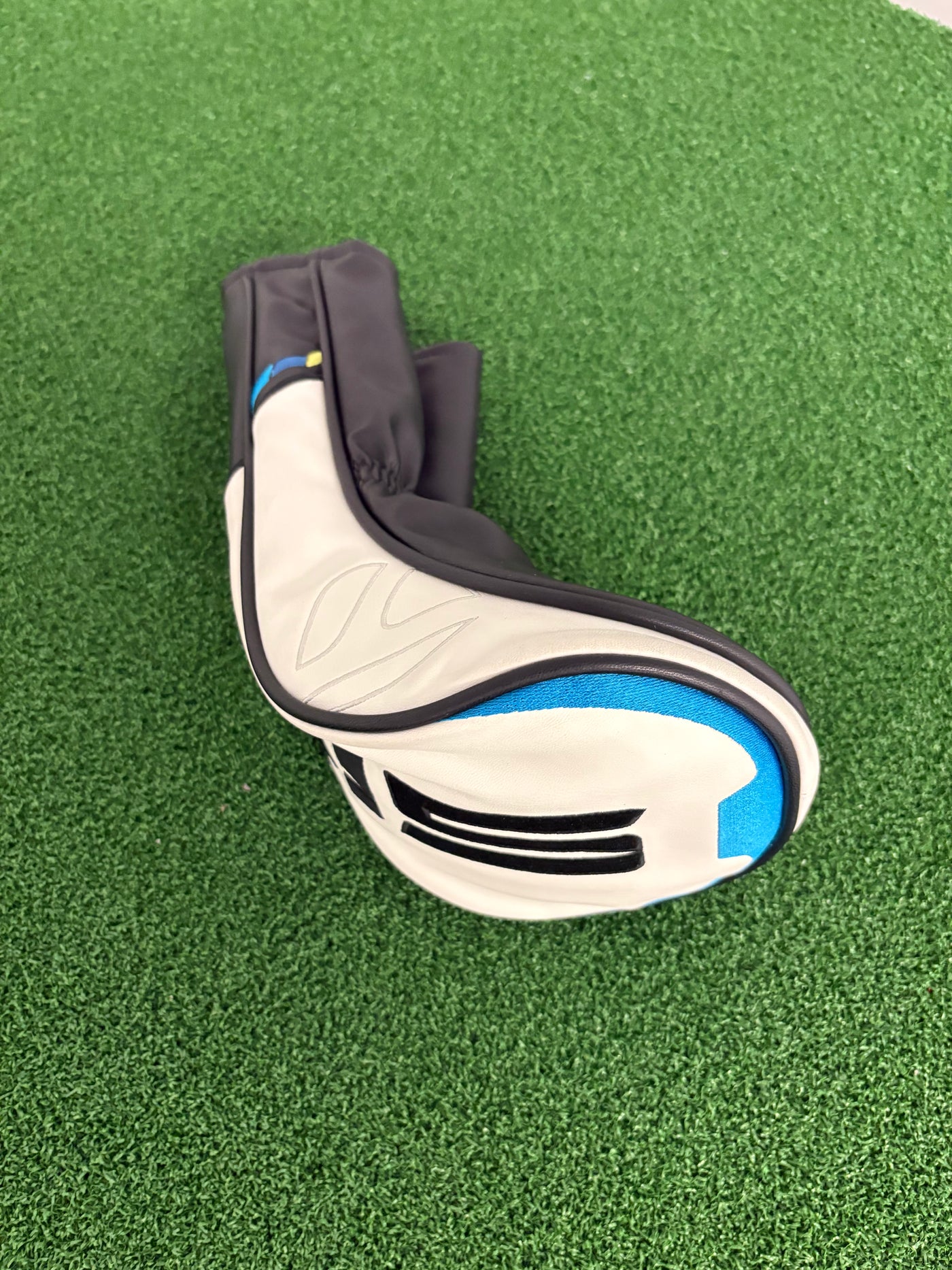 Taylormade Sim 2 10.5* (Stiff)