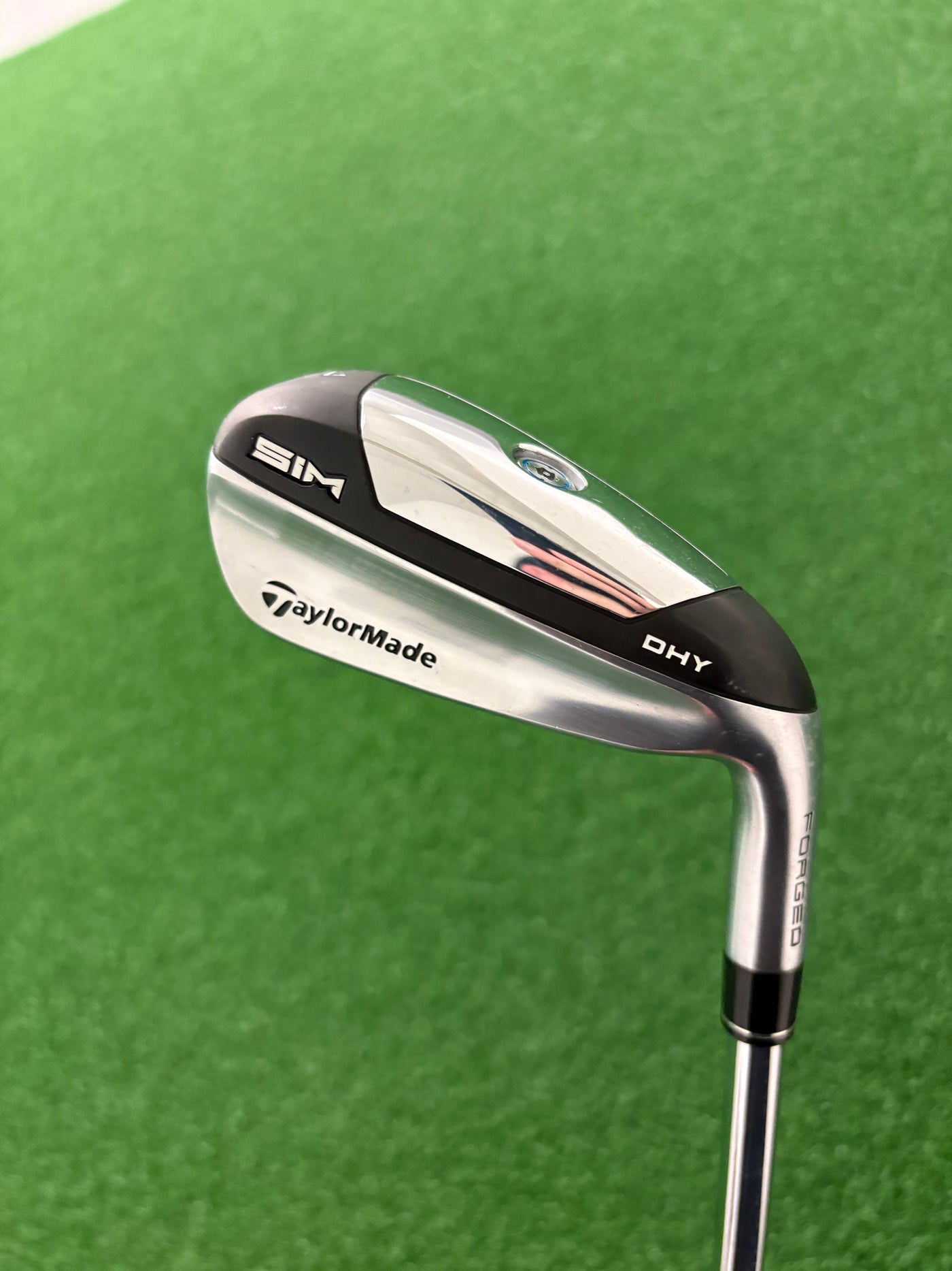 Taylormade Sim DHY 22* 4 Utility Iron (Stiff)