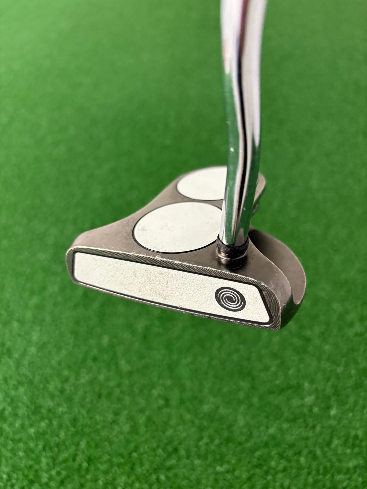 Odyssey White Ice 2-Ball (34")