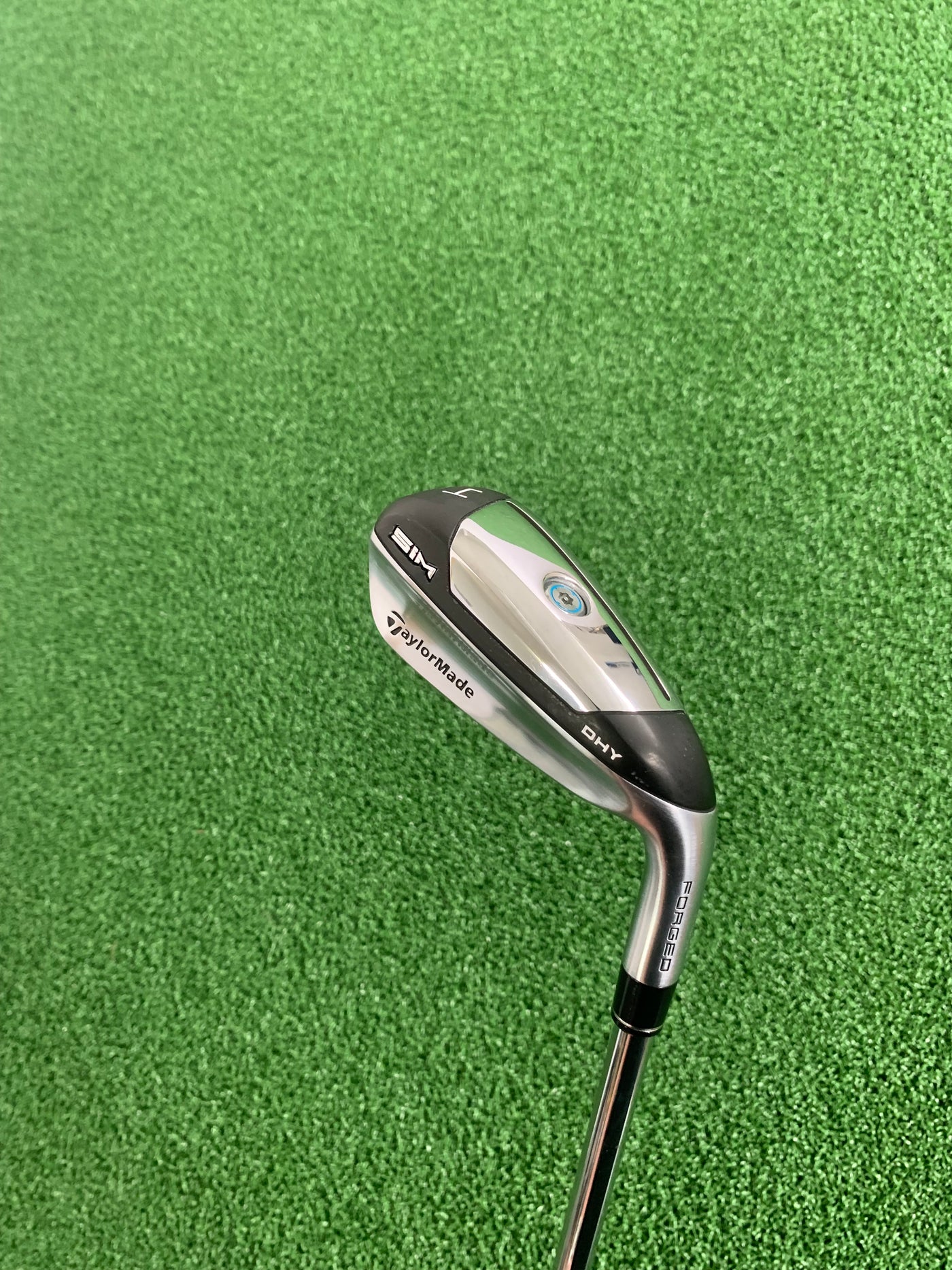 Taylormade Sim DHY 22* 4 Utility Iron (Stiff)