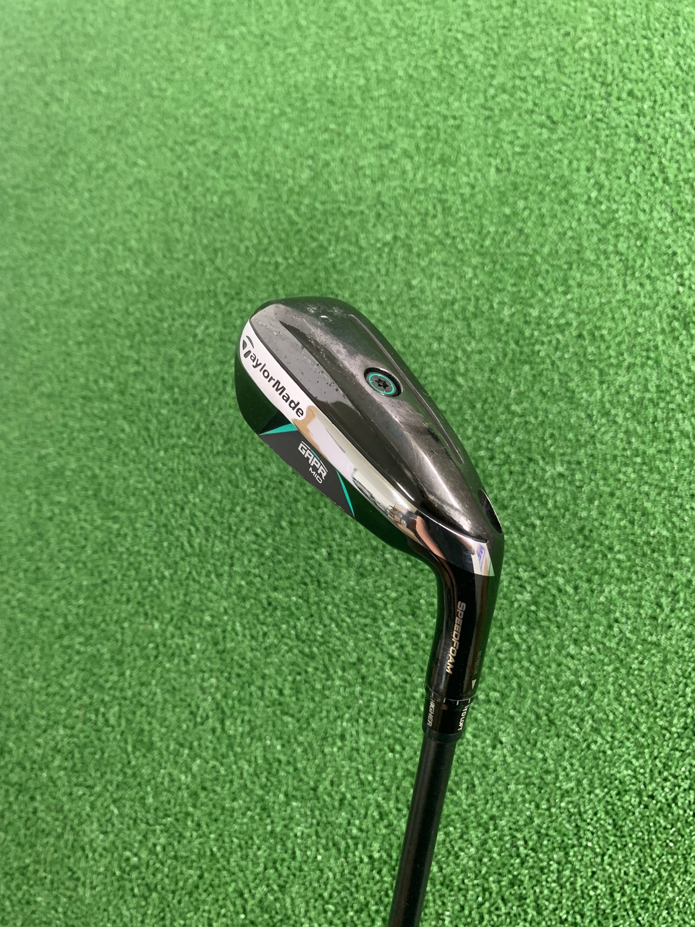 Taylormade GAPR Mid 21* 4 Utility Iron (Regular)