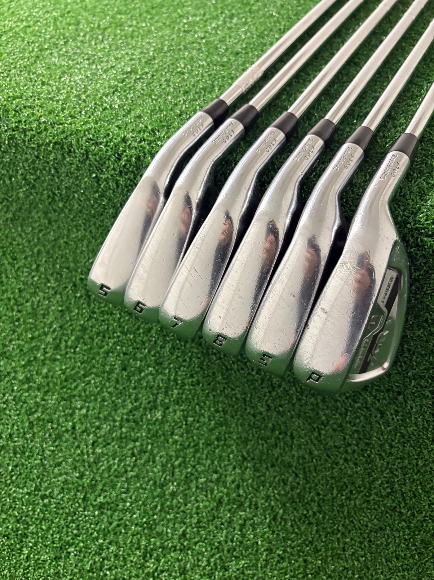 Bridgestone Tour B JGR HF2 5-PW (Stiff)