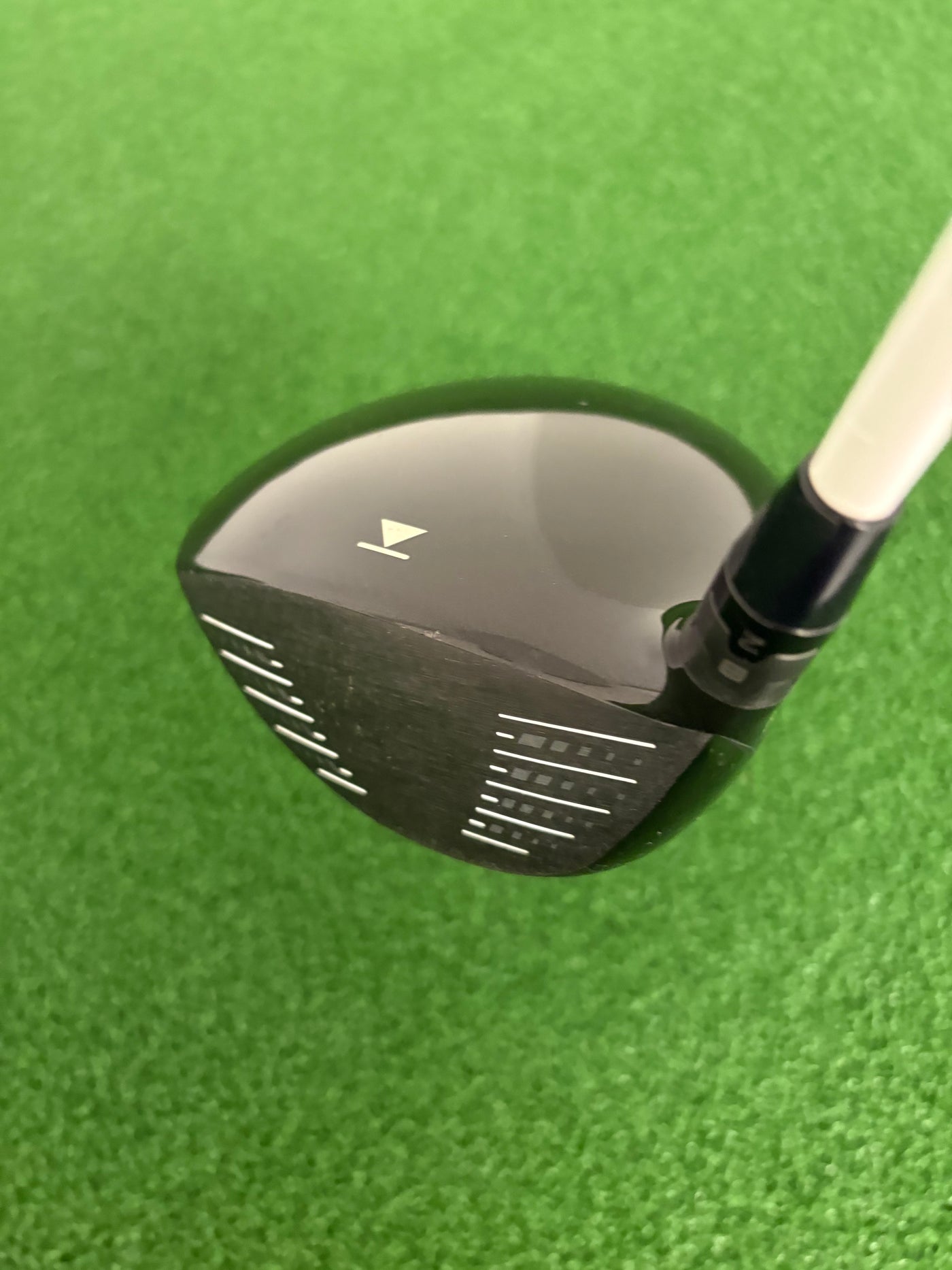 Titleist 913D3 9.5* (Stiff)