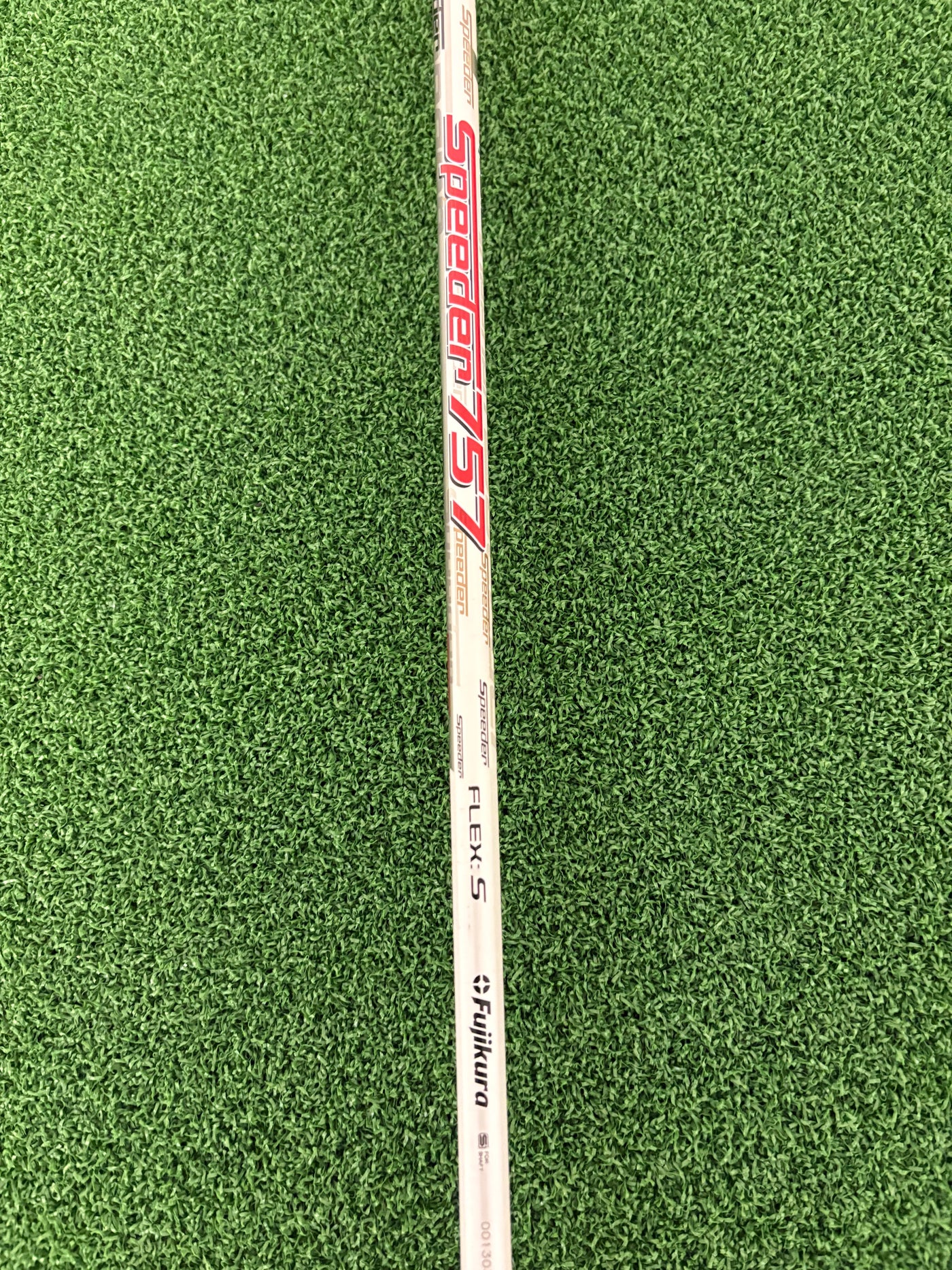 Titleist 913D3 9.5* (Stiff)
