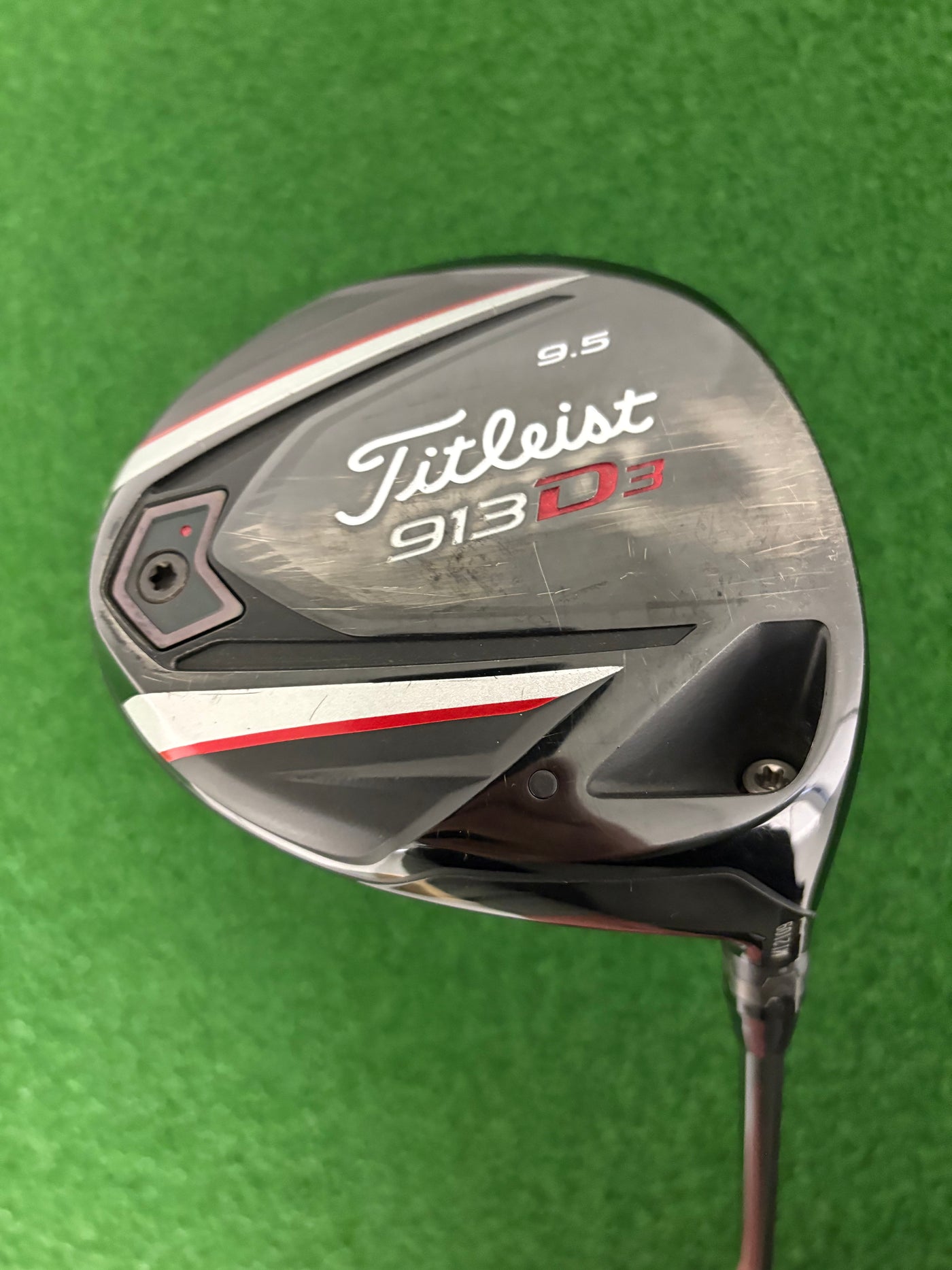Titleist 913D3 9.5* (Stiff)