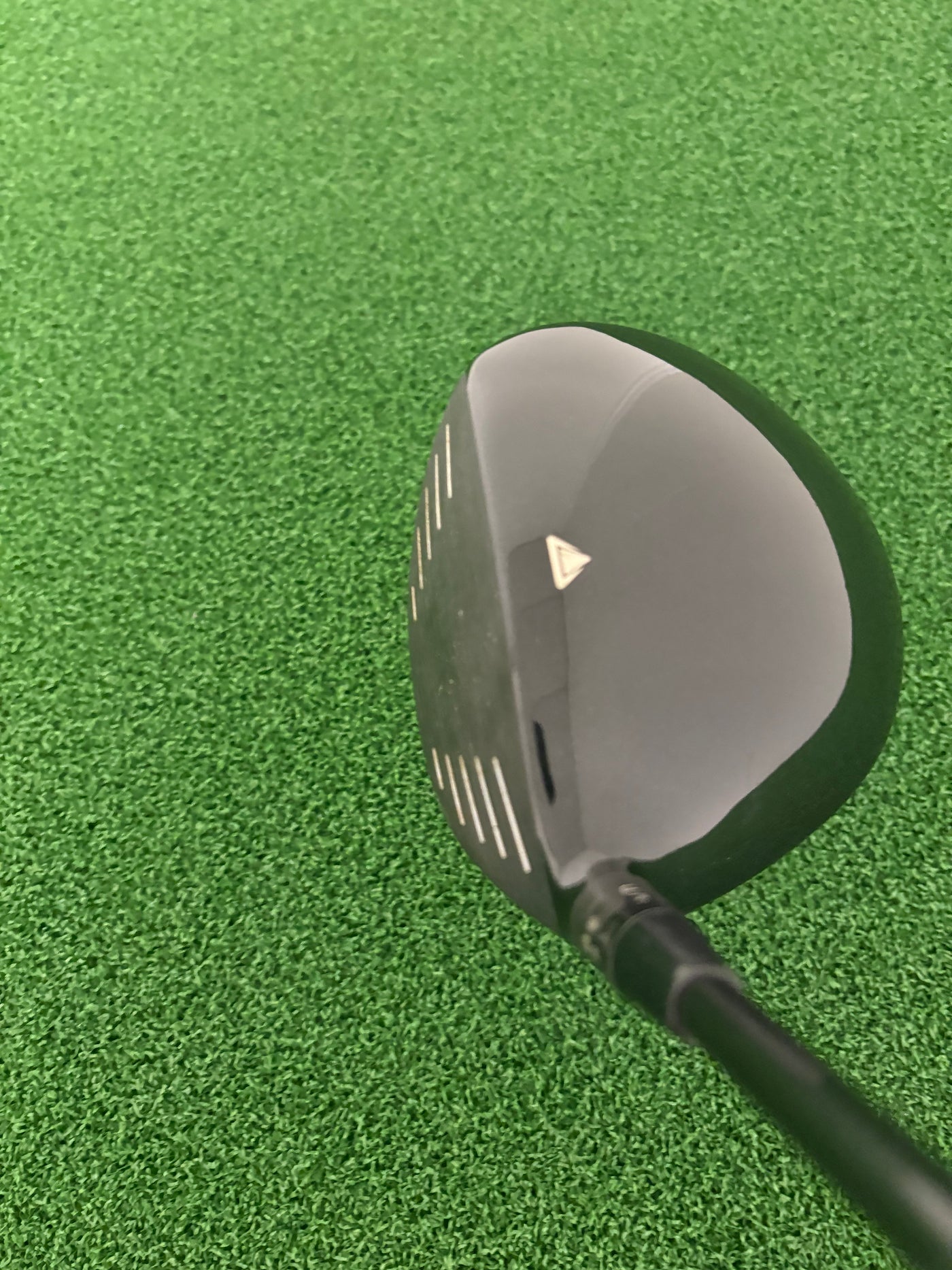 Titleist 915D3 9.5* (Stiff)