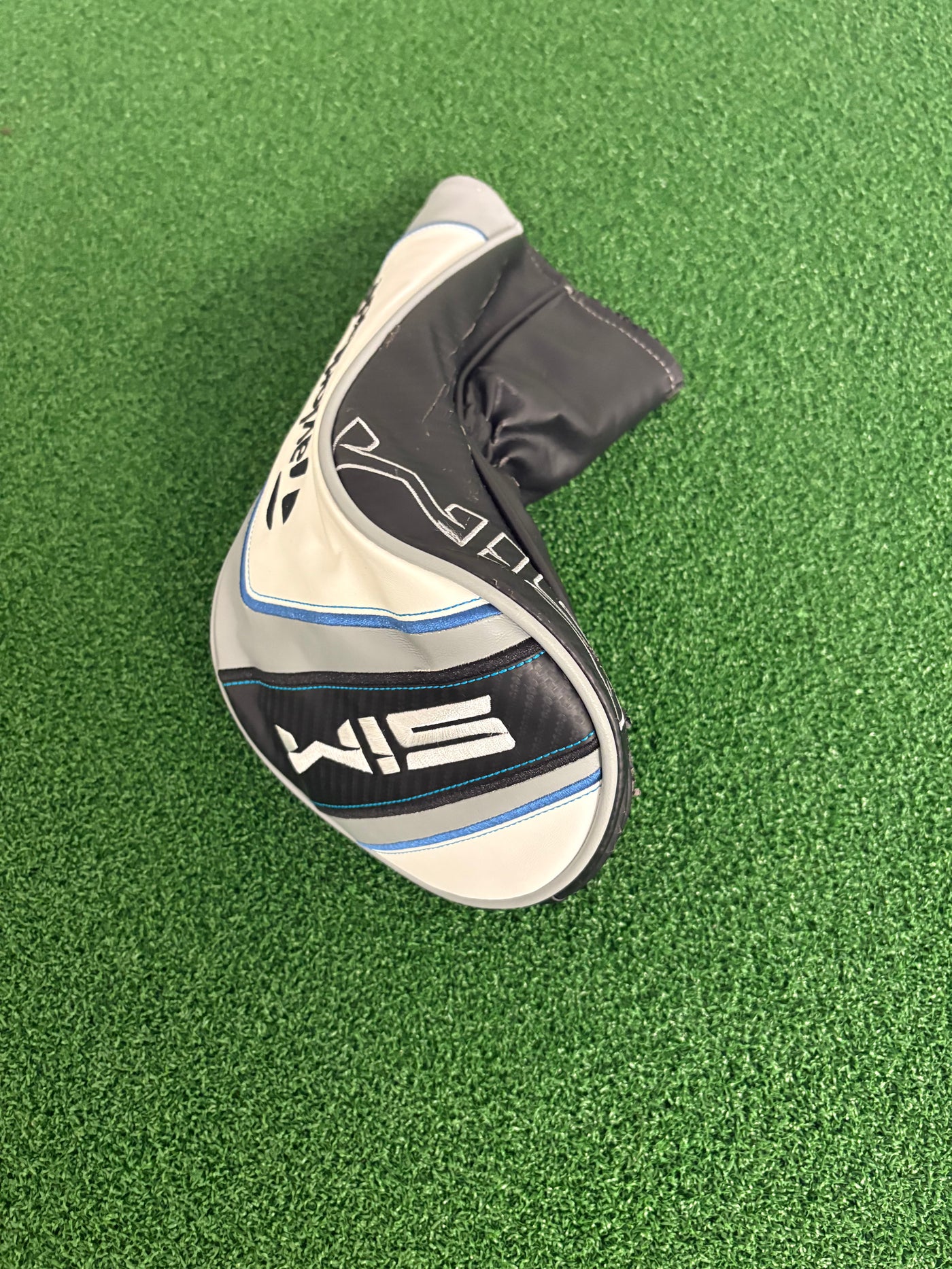Taylormade Sim 10.5* (Stiff/Regular)