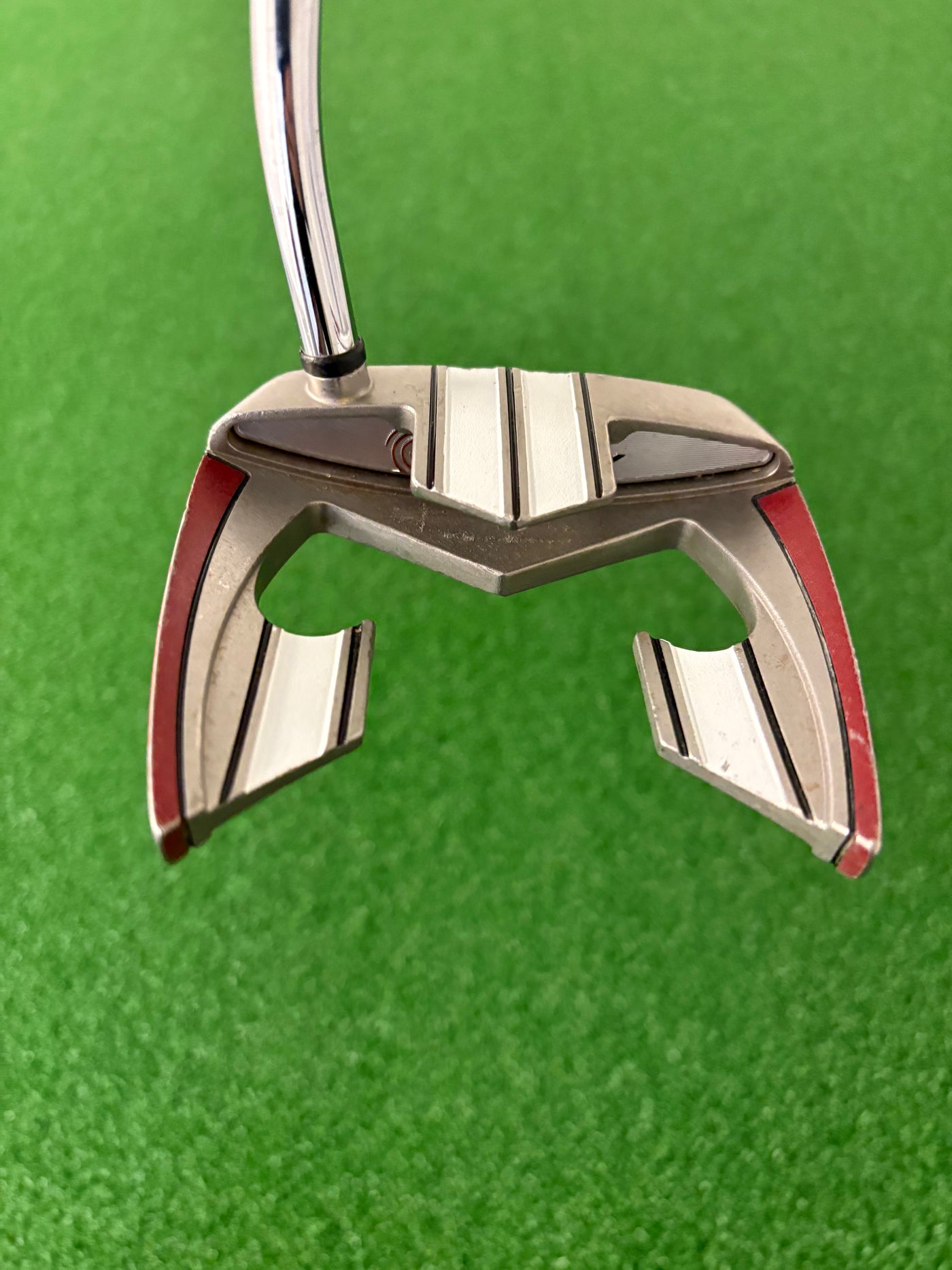 Odyssey White Hot XG Teron (33")