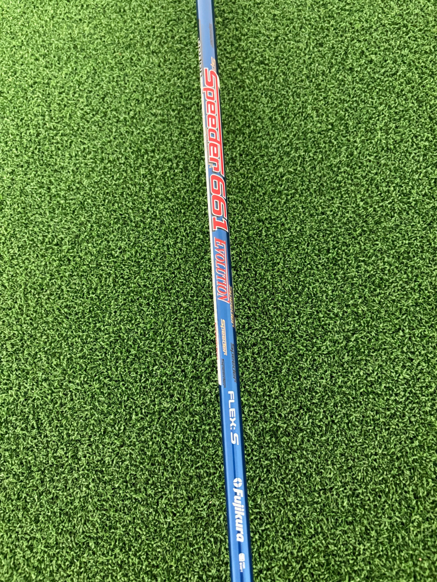 Titleist 915D2 10.5* (Stiff)