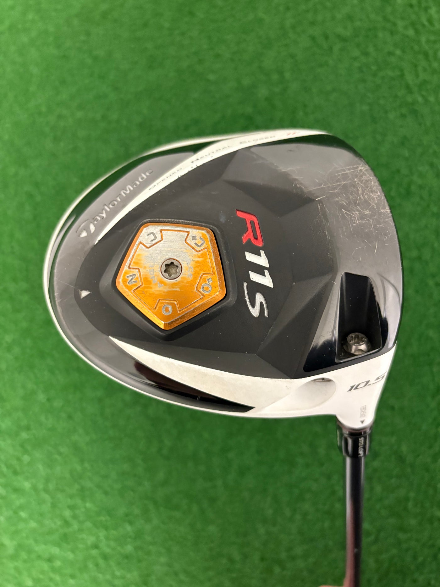 Taylormade R11S 10.5* (Stiff/Regular)