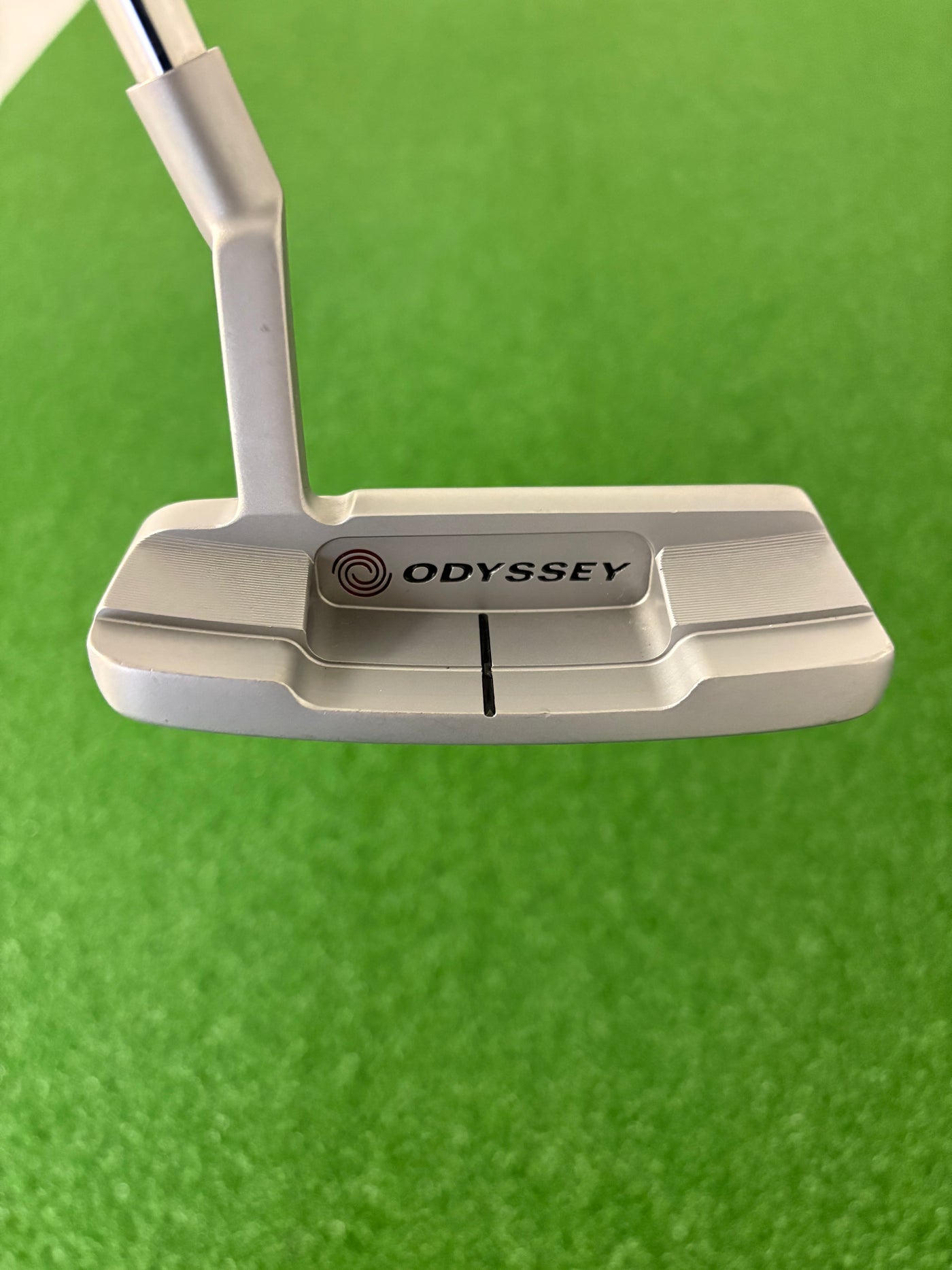 Odyssey White Hot OG #1WS (33")