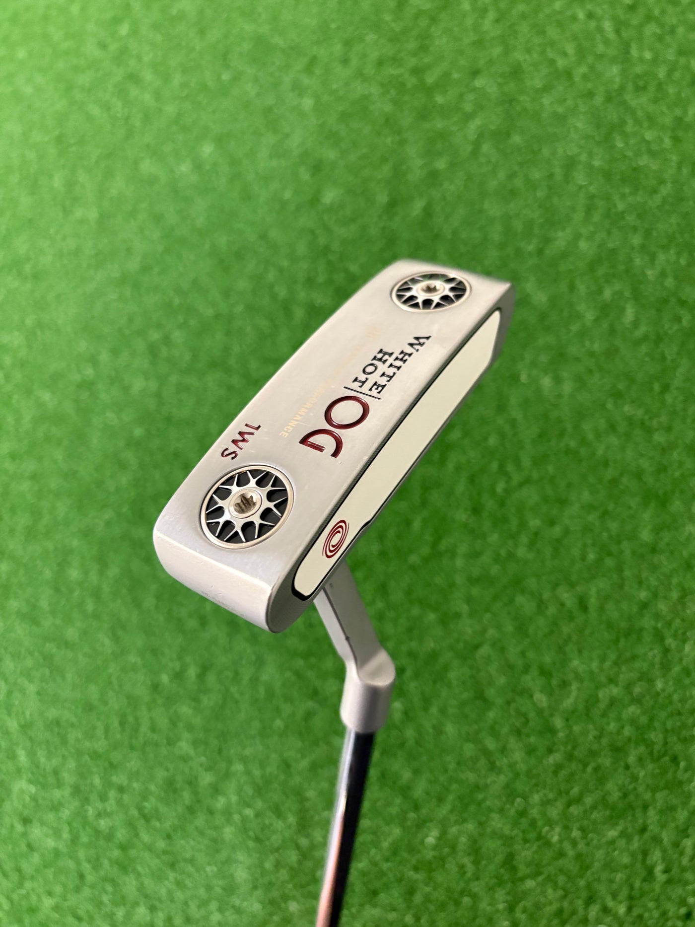 Odyssey White Hot OG #1WS (33")