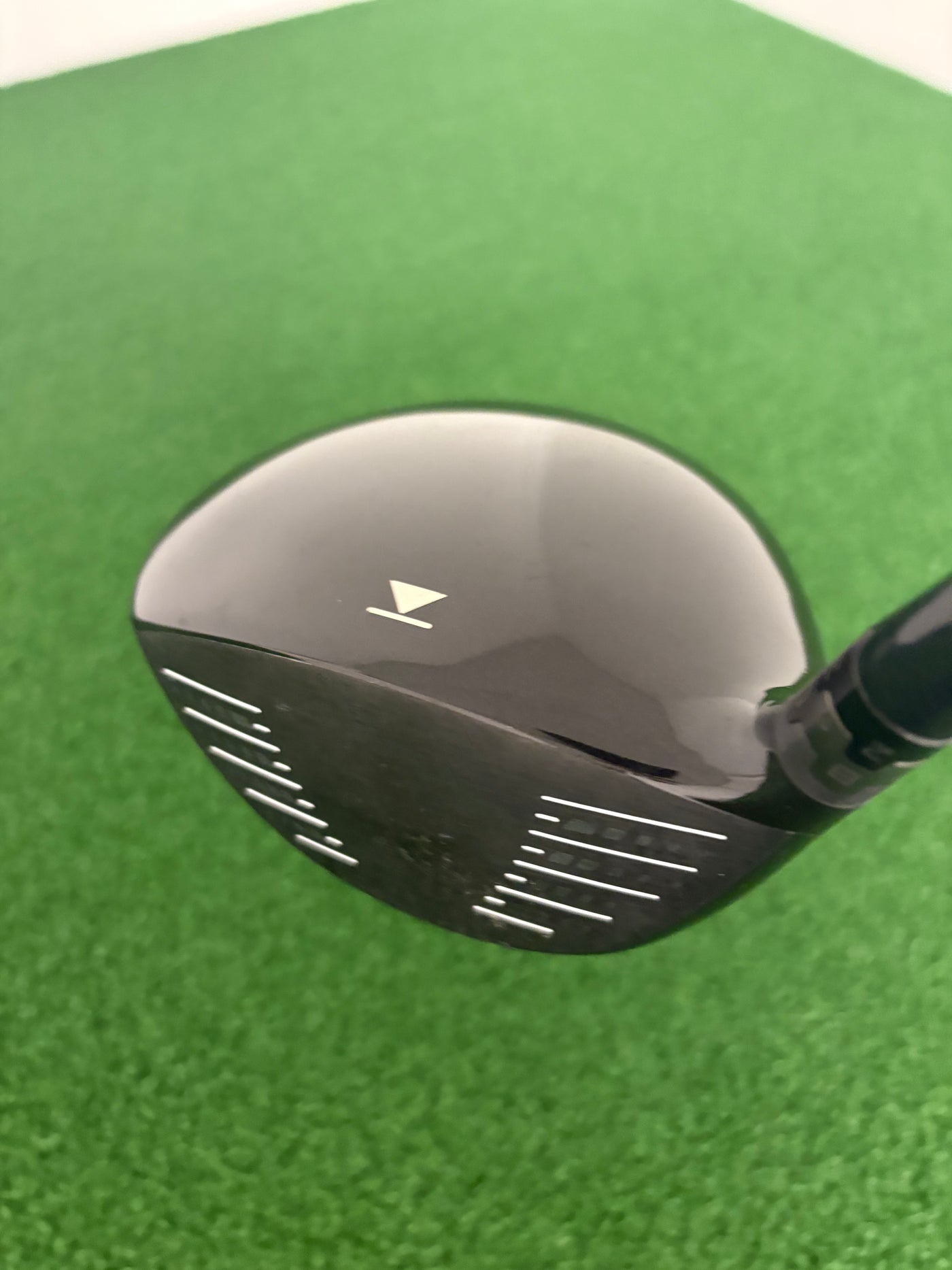 Titleist 913D3 9.5* (Stiff)