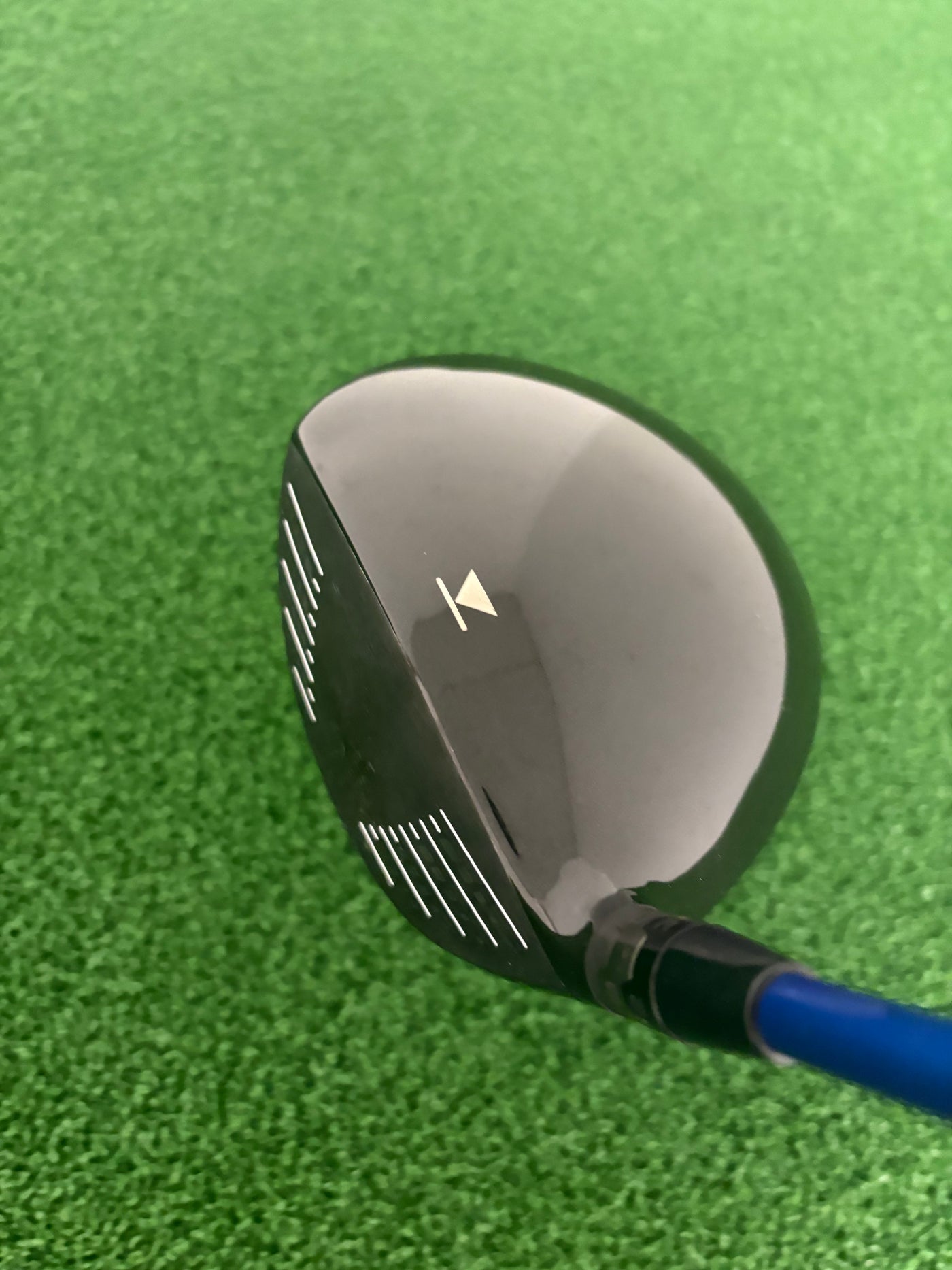 Titleist 913D3 9.5* (Stiff)